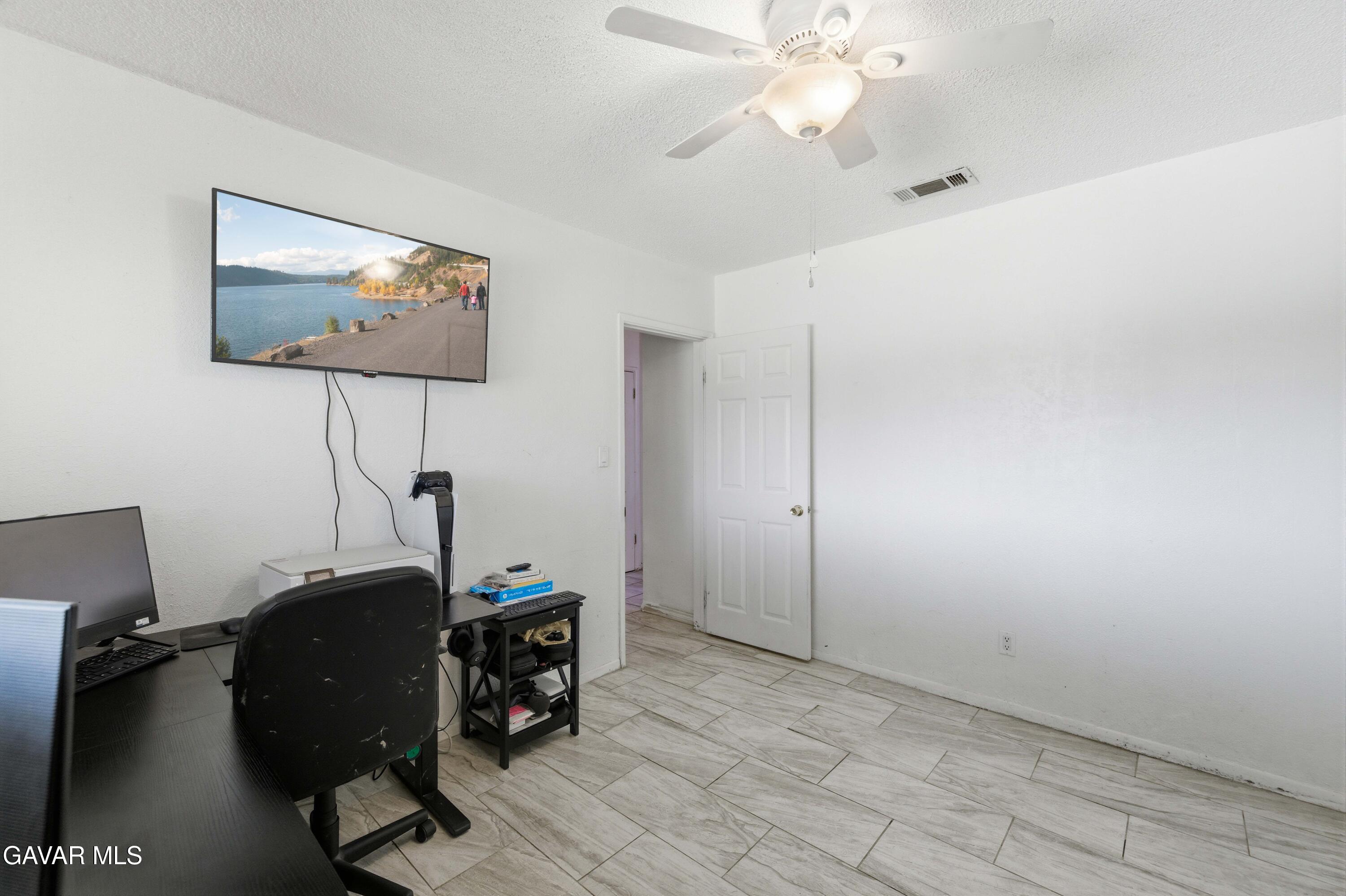 1104 W Avenue J-10 Property Photo 17