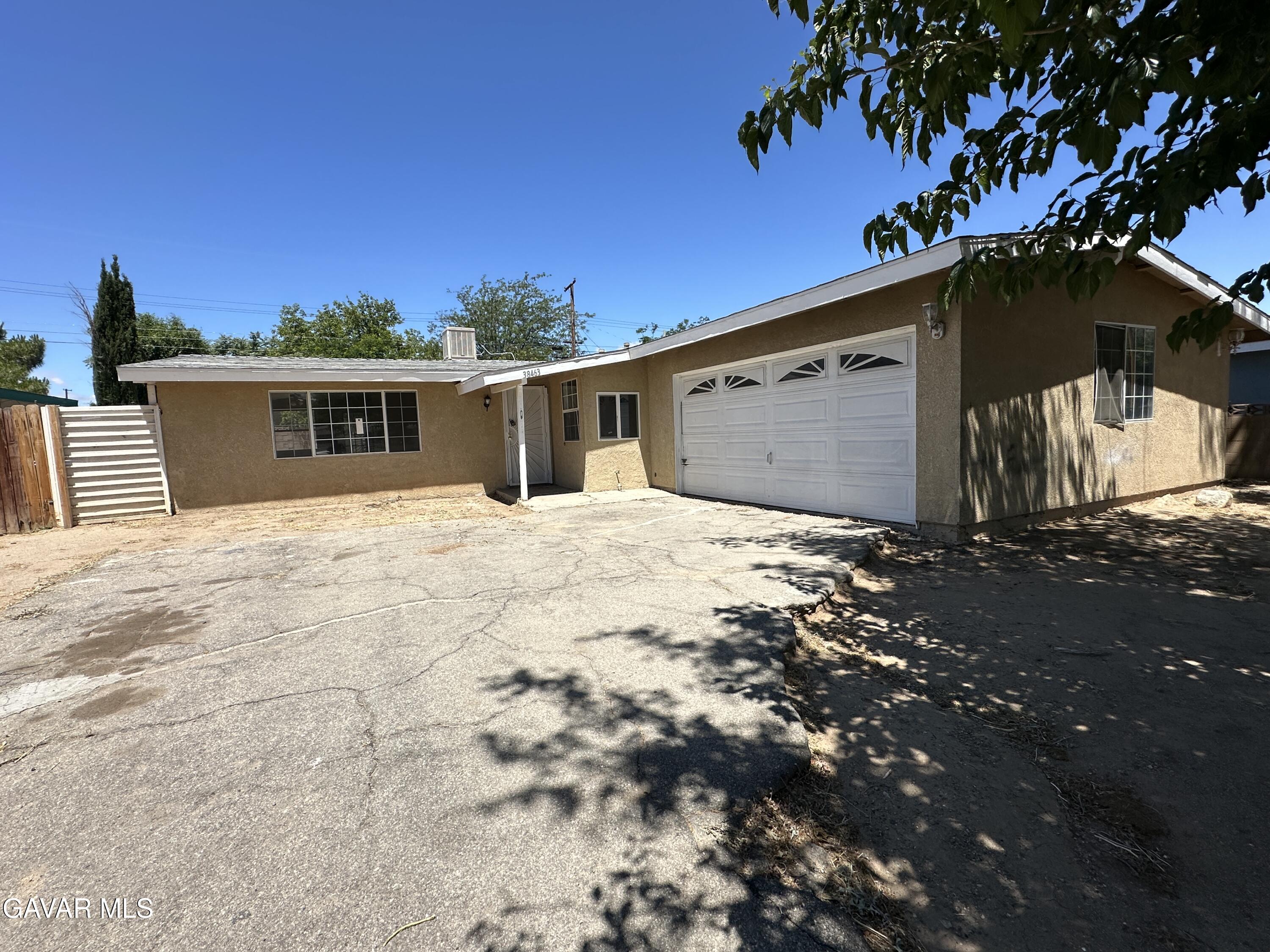 38463 Lemsford Avenue Property Photo 1