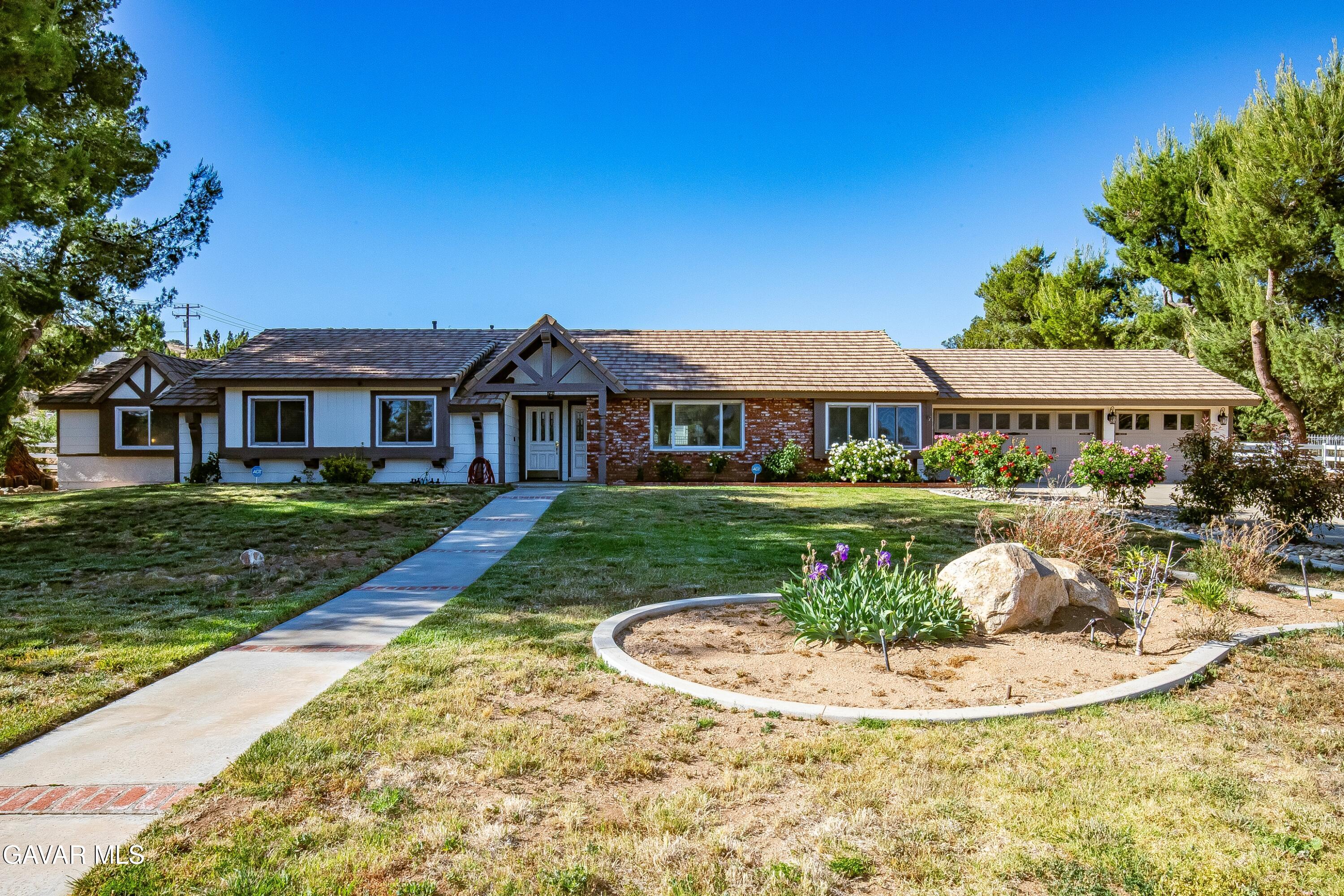 3621 Silver Spur Lane Property Photo 1