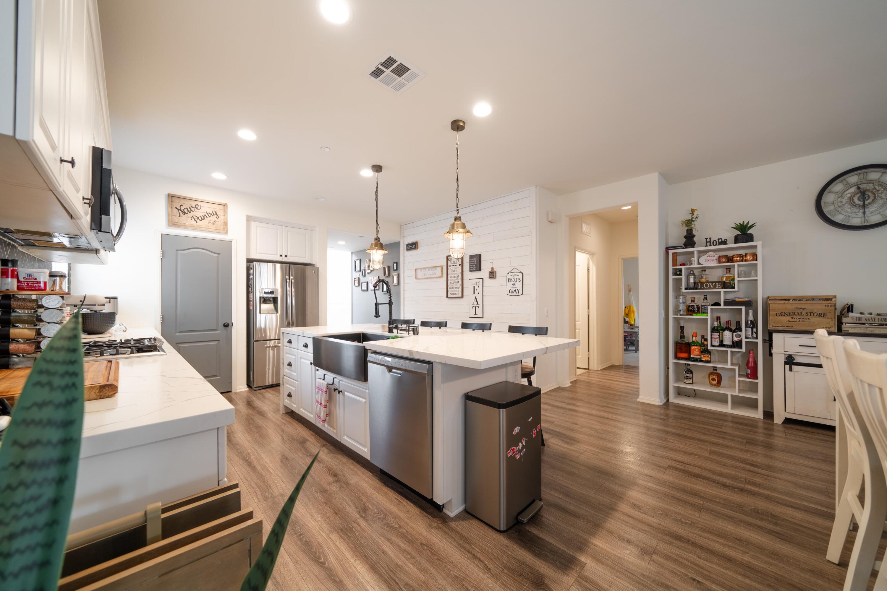 411 Calabrese Street Property Photo 6