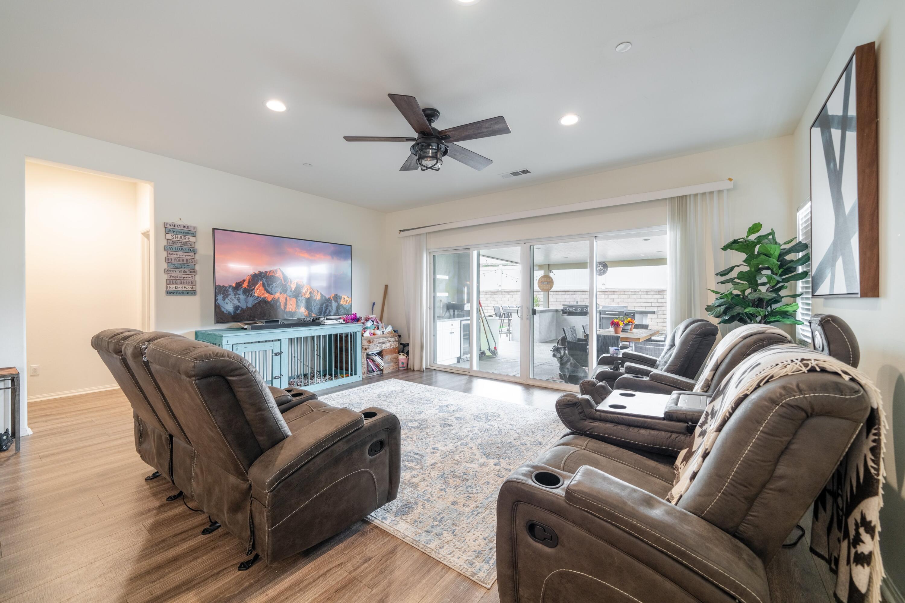 411 Calabrese Street Property Photo 11
