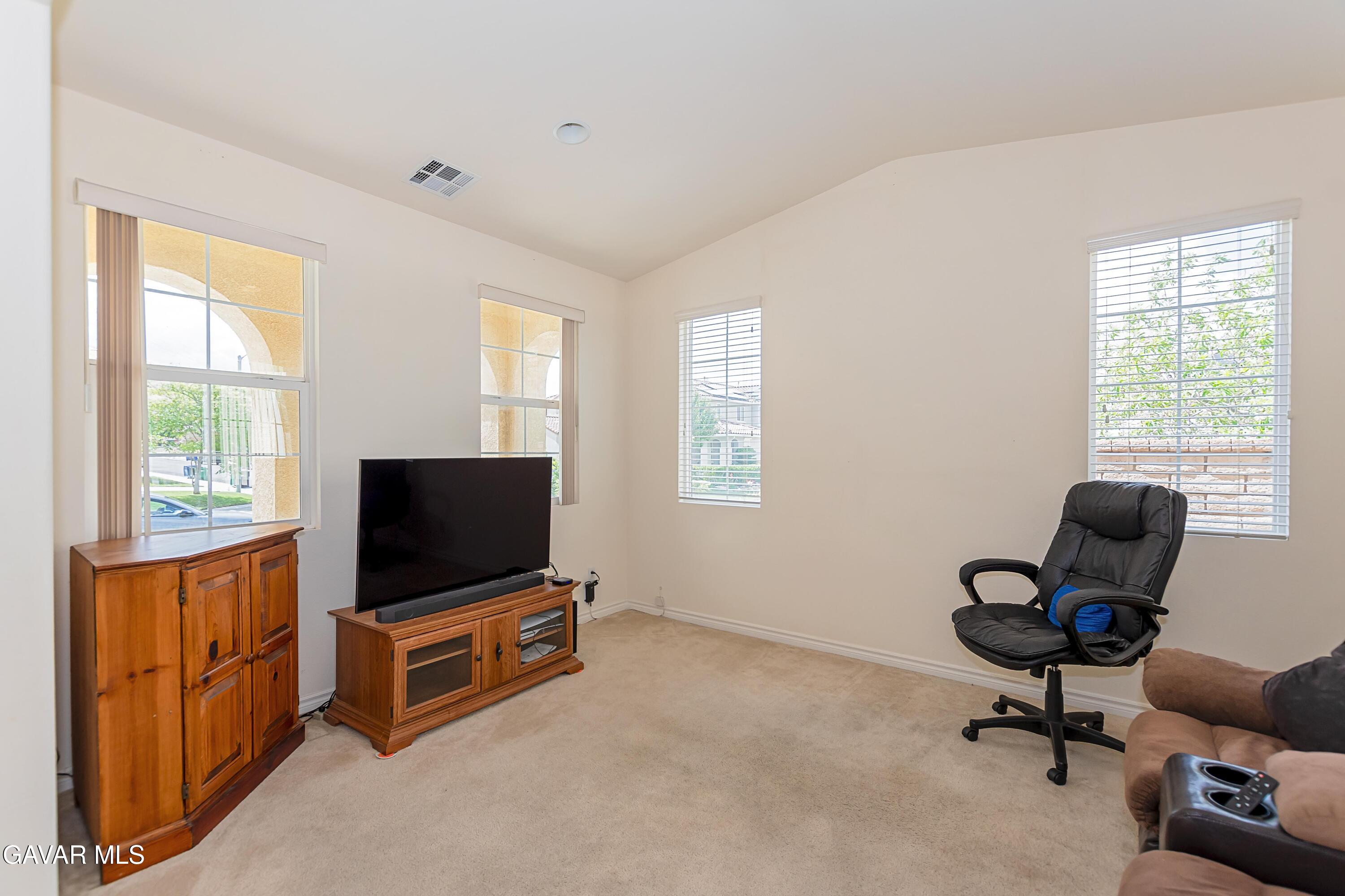 37224 Pergola Property Photo 4