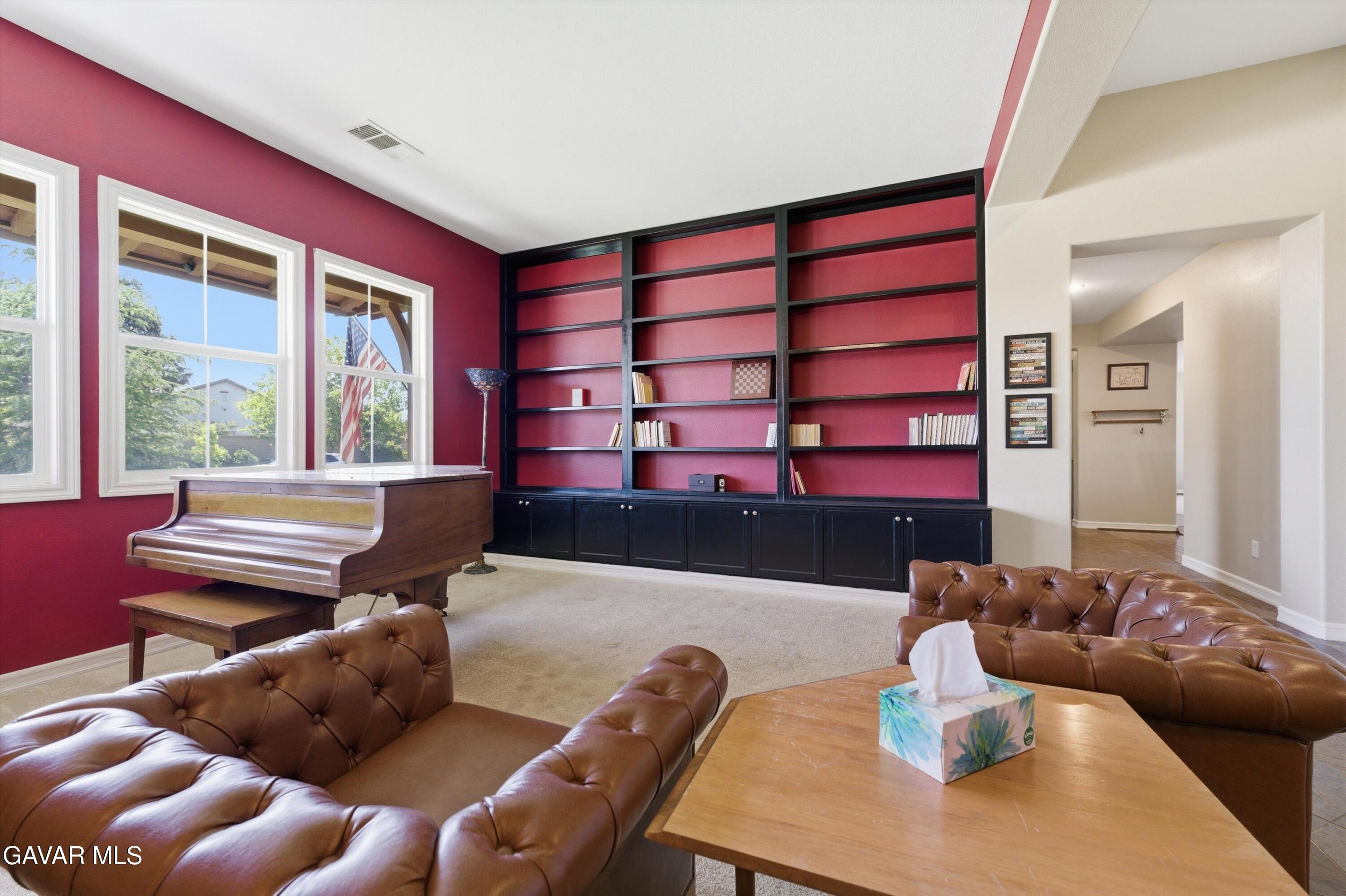 41641 Doverwood Court Property Photo 4