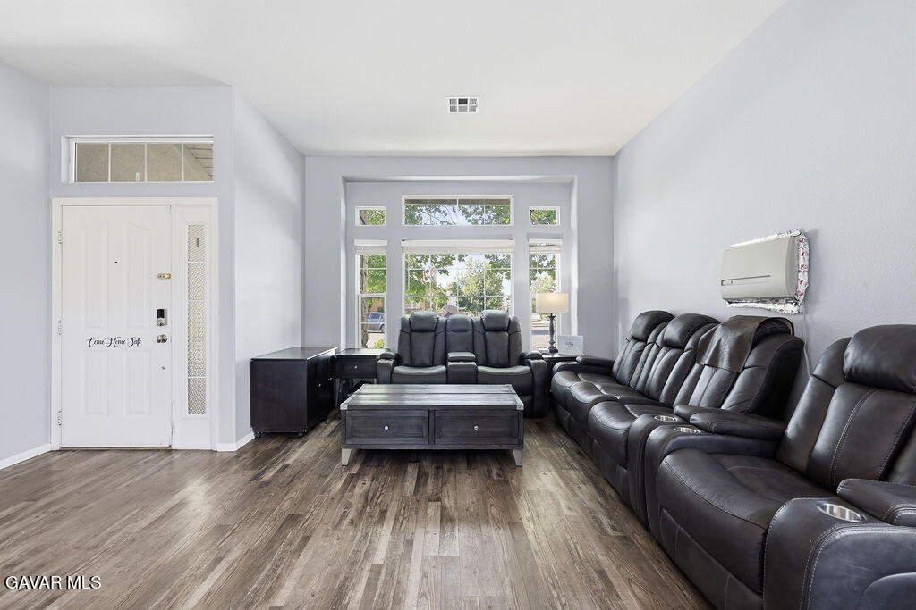 40410 Casa Court Property Photo 7