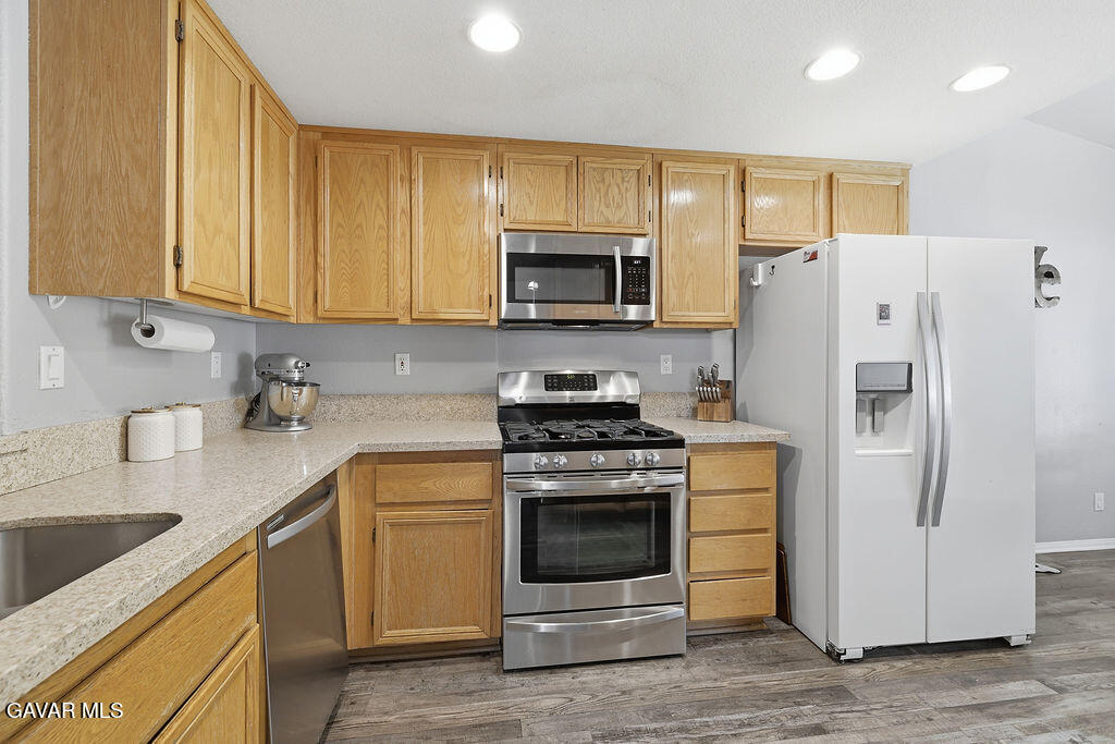 40410 Casa Court Property Photo 11