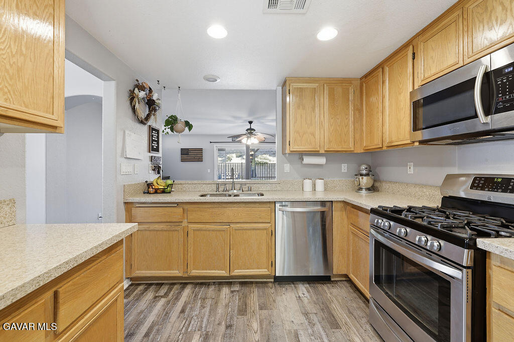 40410 Casa Court Property Photo 12