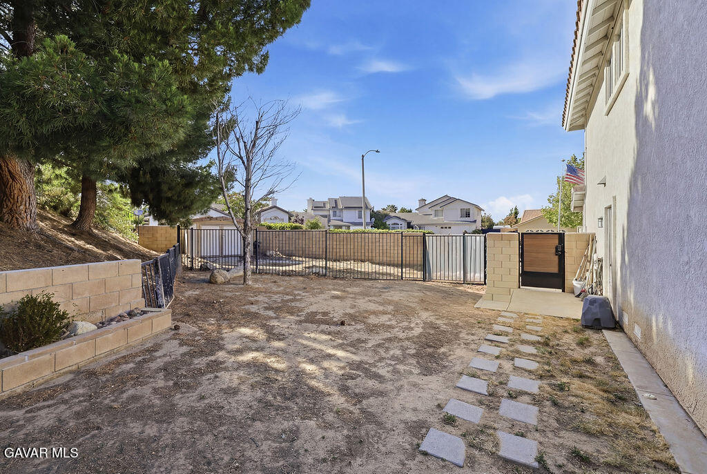40410 Casa Court Property Photo 32