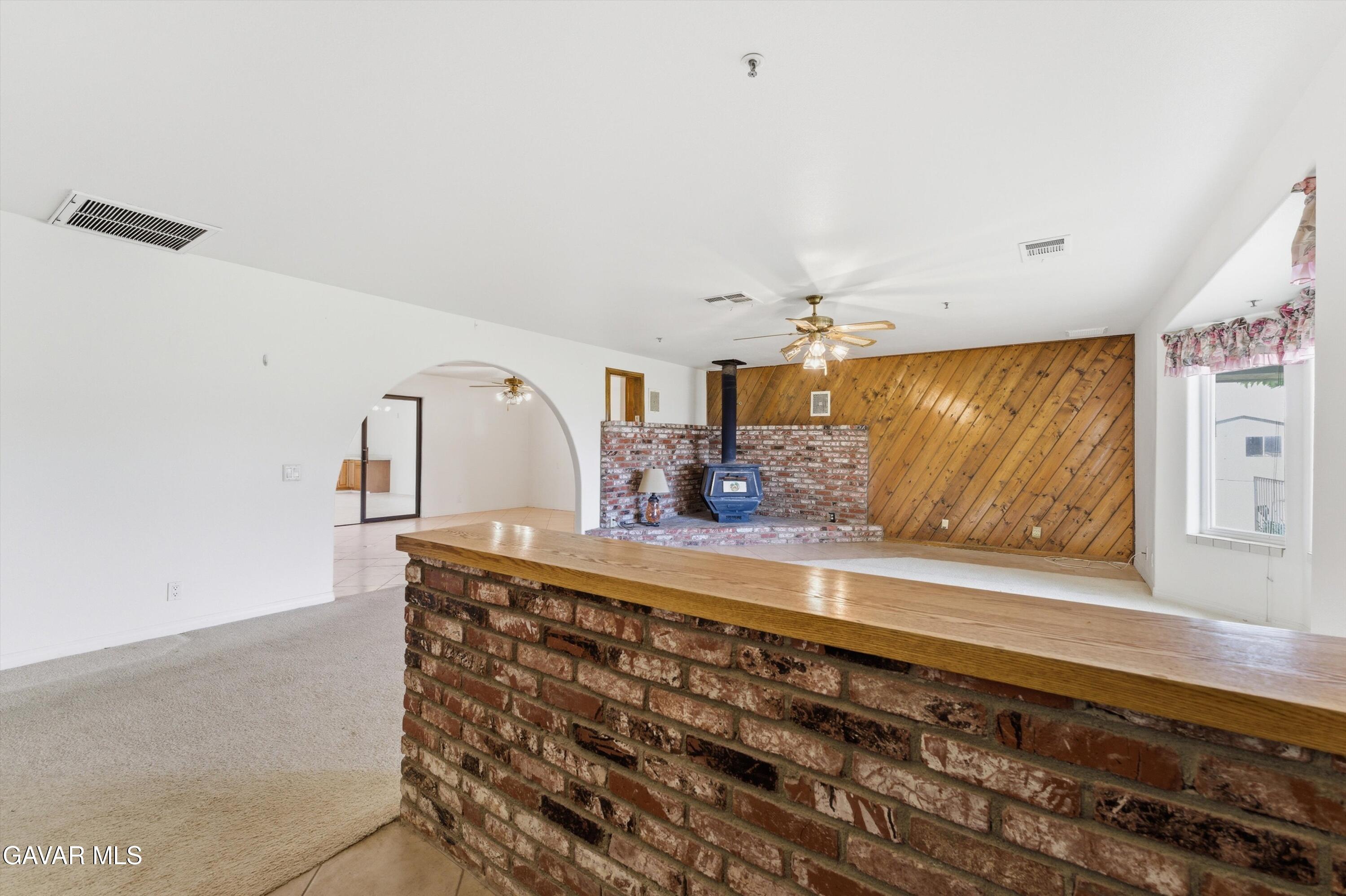 47038 W 4th Street Property Photo 6