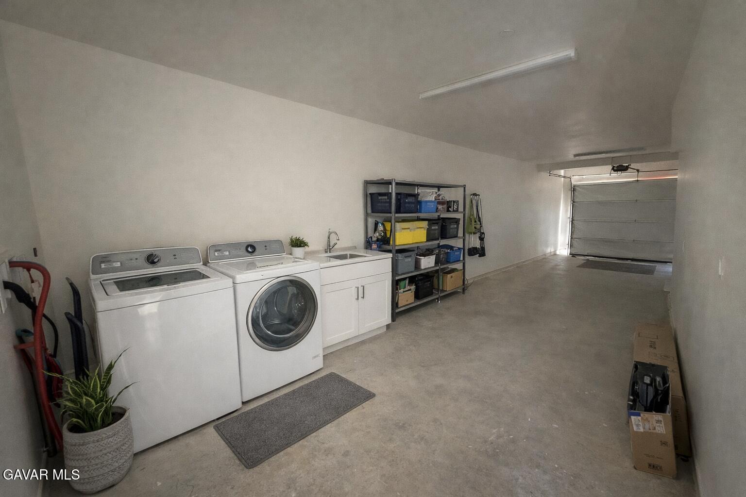 38225 E 9th Street, 1 Property Photo 13