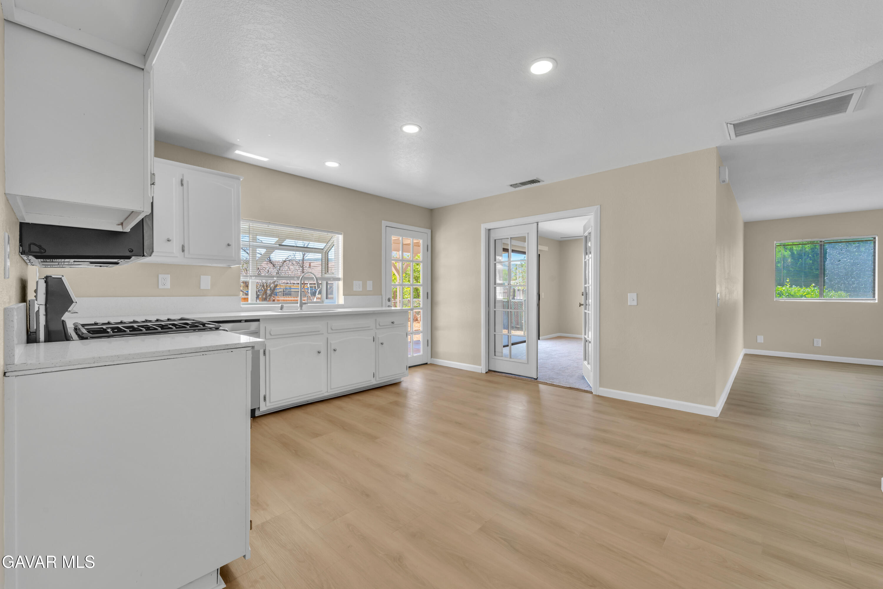 14924 Sunnydale Drive Property Photo 13