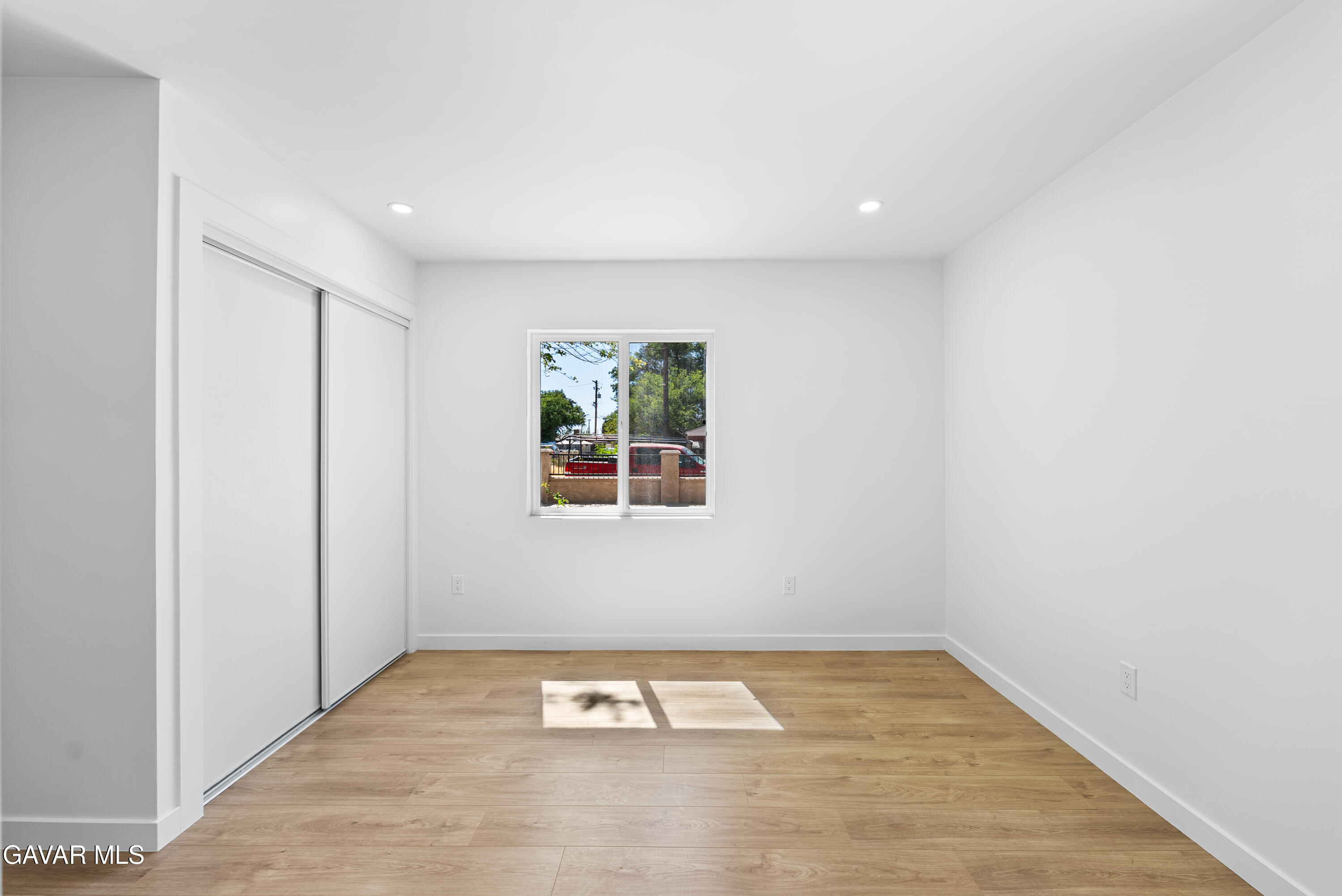 45040 Redwood Avenue Property Photo 18