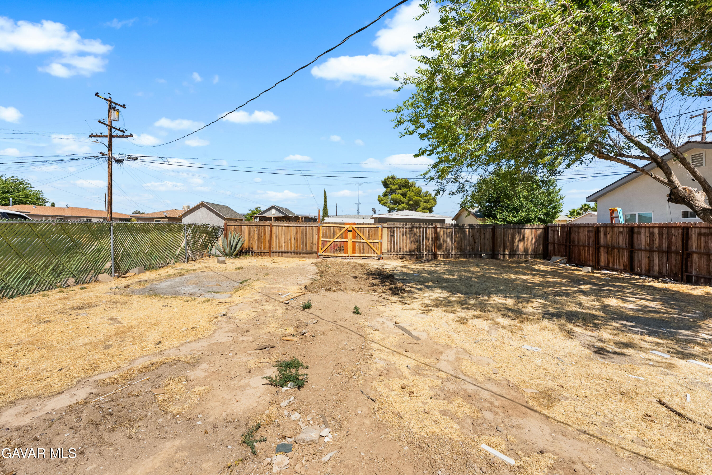 45040 Redwood Avenue Property Photo 45