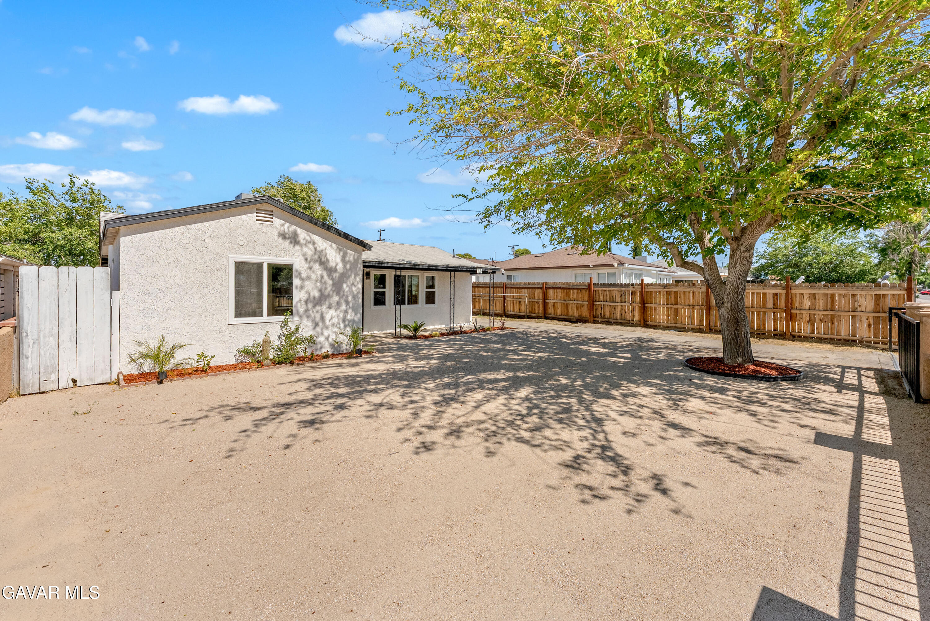 45040 Redwood Avenue Property Photo 49