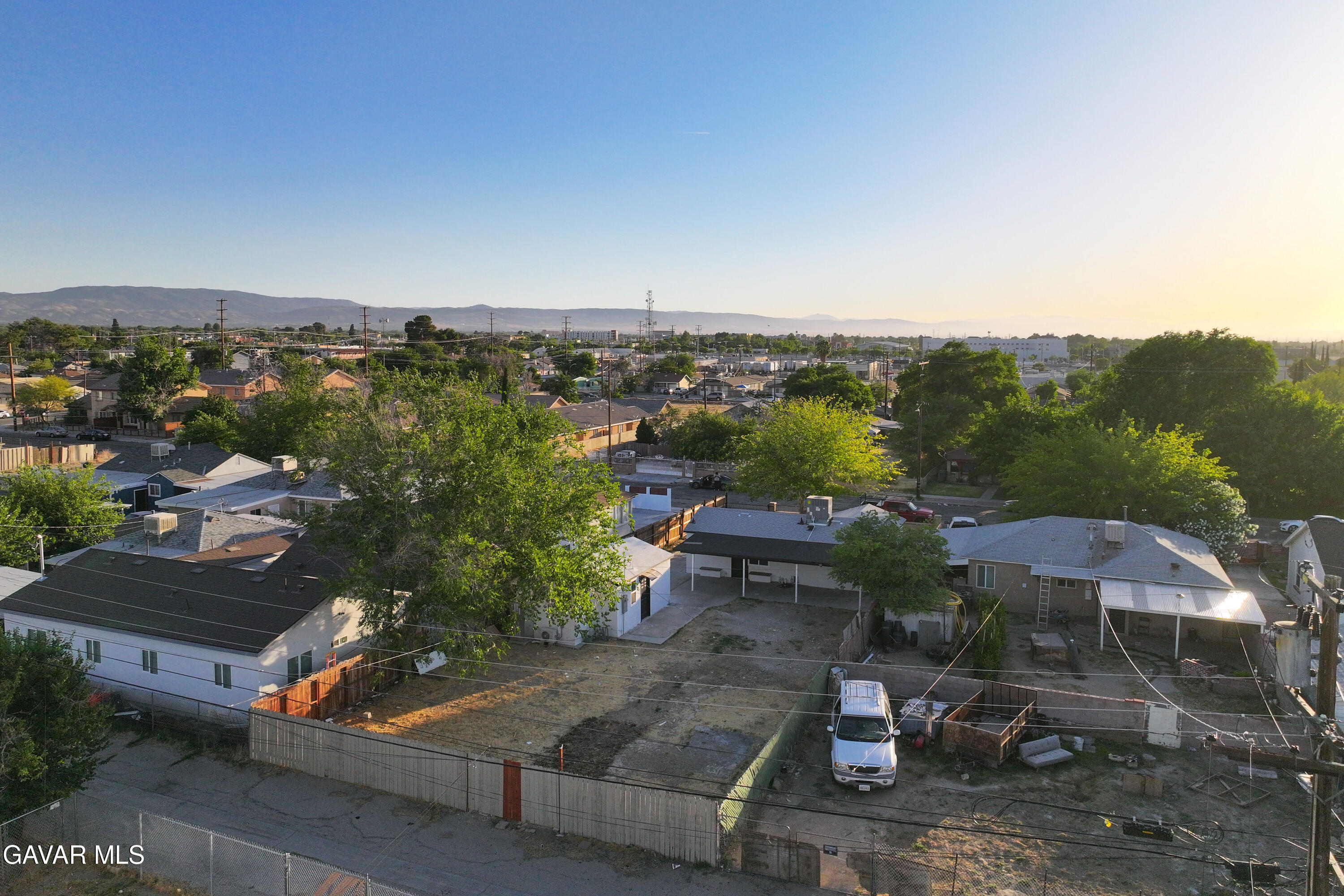 45040 Redwood Avenue Property Photo 52