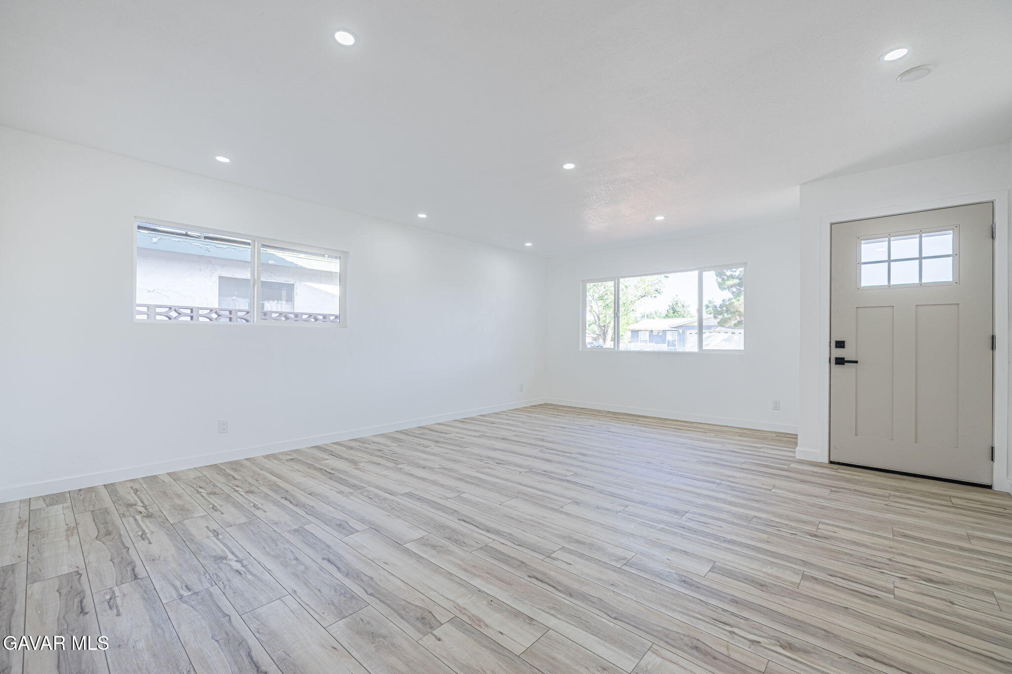 737 W Avenue H 7 Property Photo 7