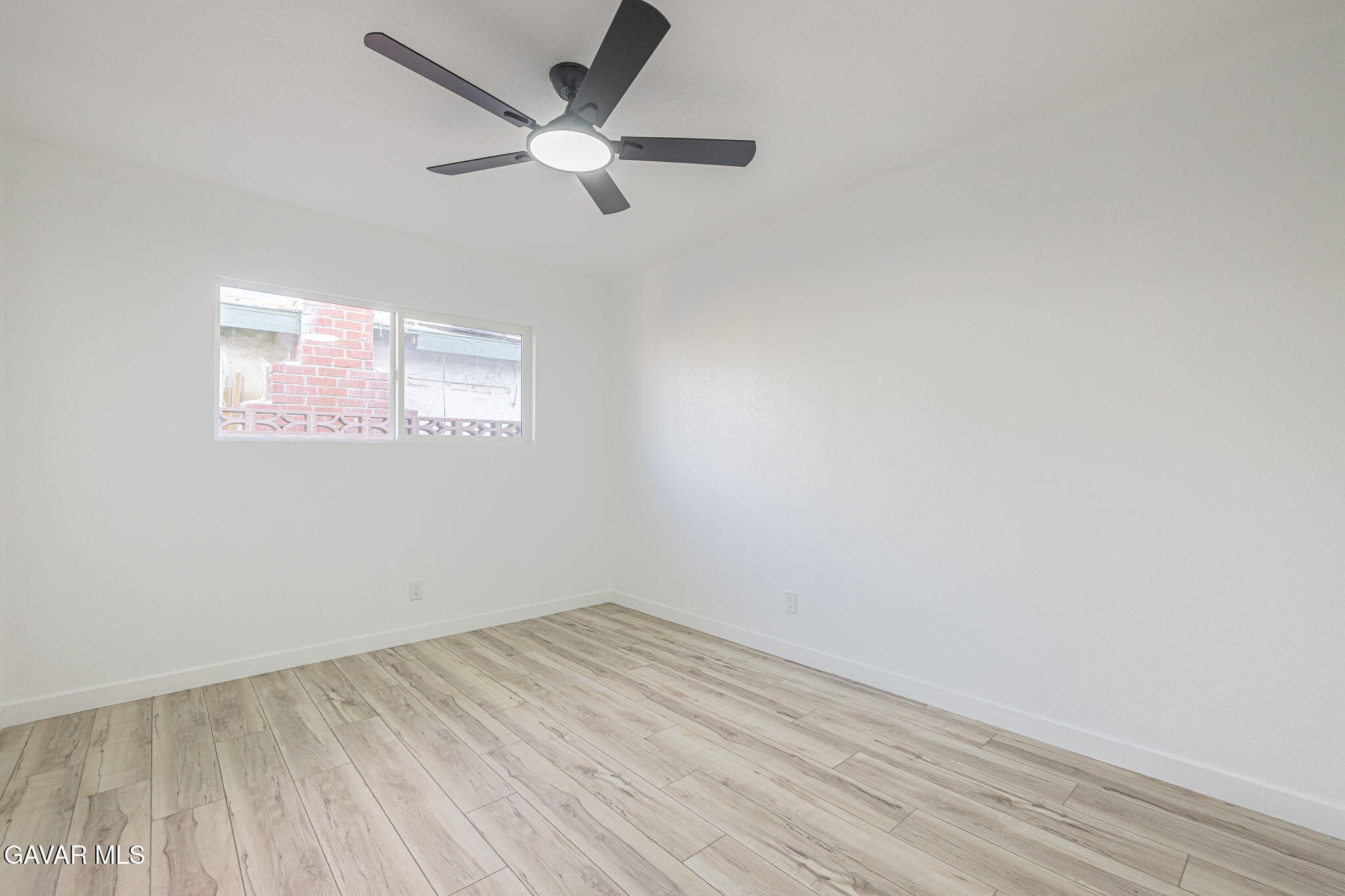 737 W Avenue H 7 Property Photo 18