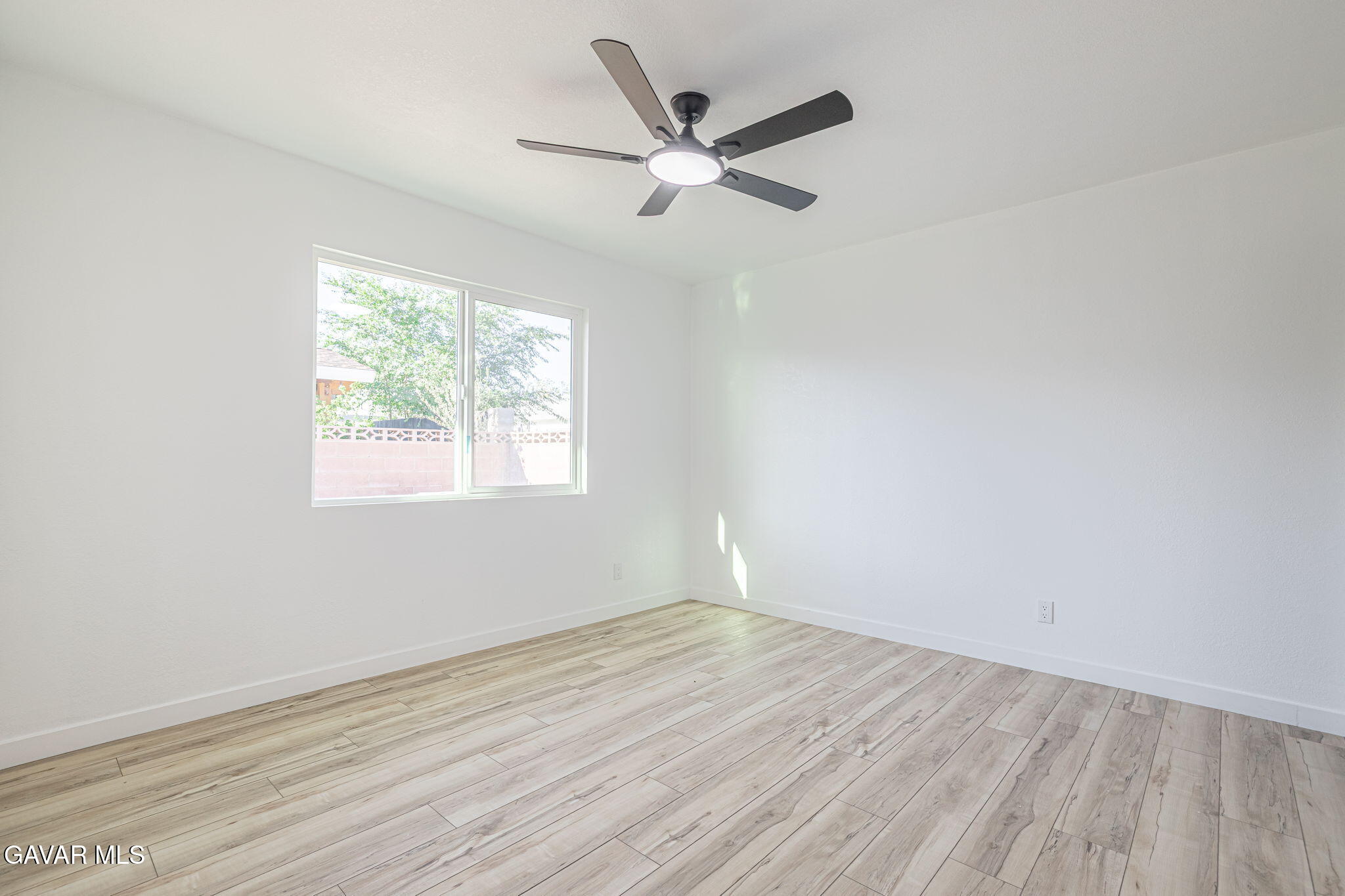 737 W Avenue H 7 Property Photo 21