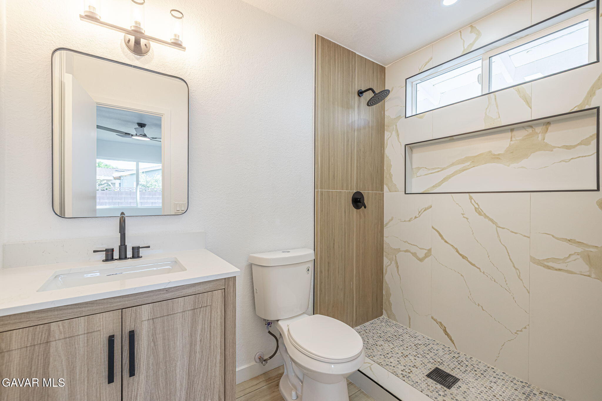 737 W Avenue H 7 Property Photo 23