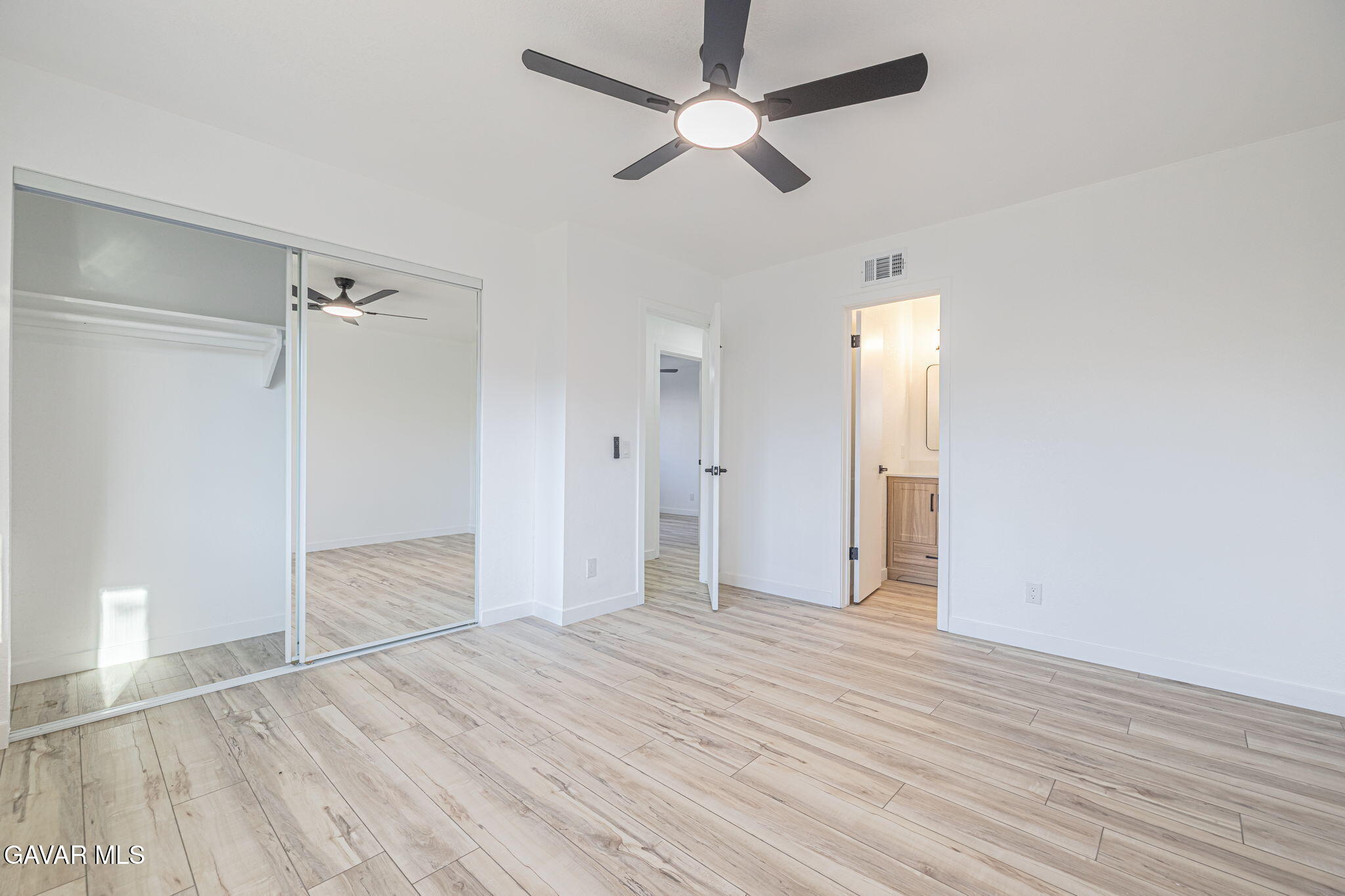 737 W Avenue H 7 Property Photo 26