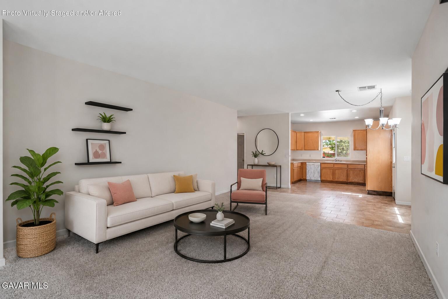 1315 W Avenue I Property Photo 6