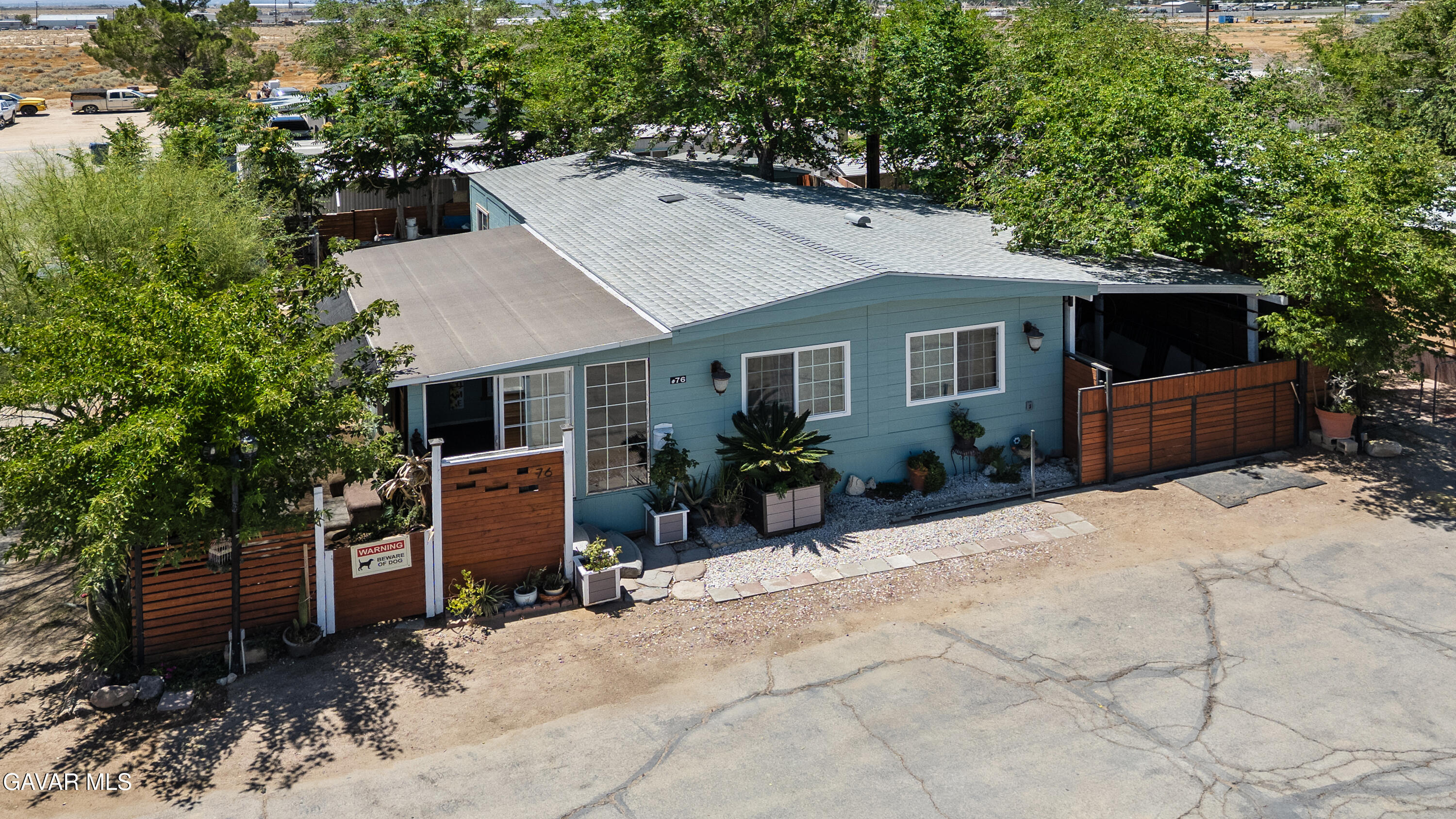 1258 W Rosamond Boulevard, Spc 76 Property Photo 4