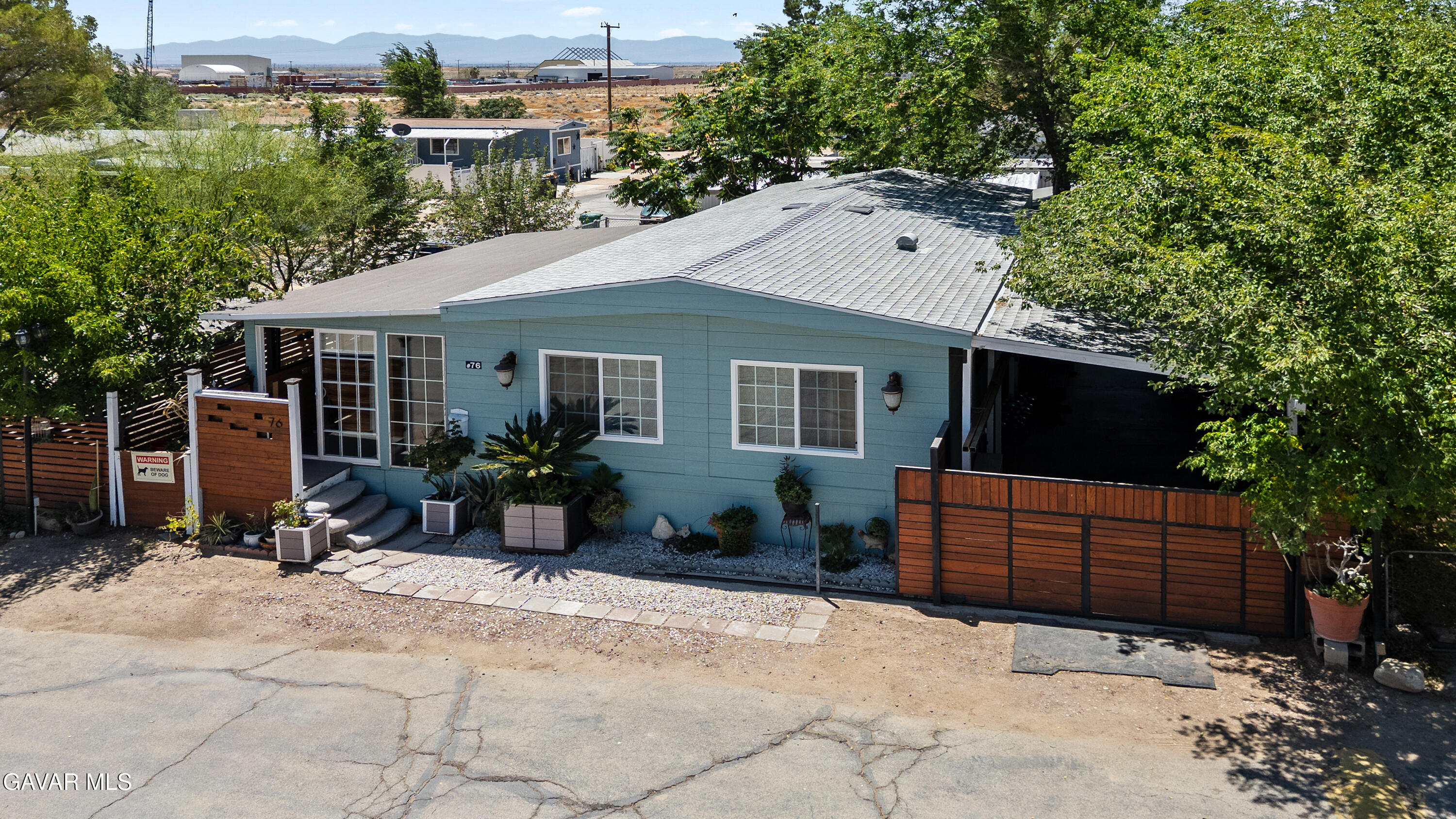 1258 W Rosamond Boulevard, Spc 76 Property Photo 8