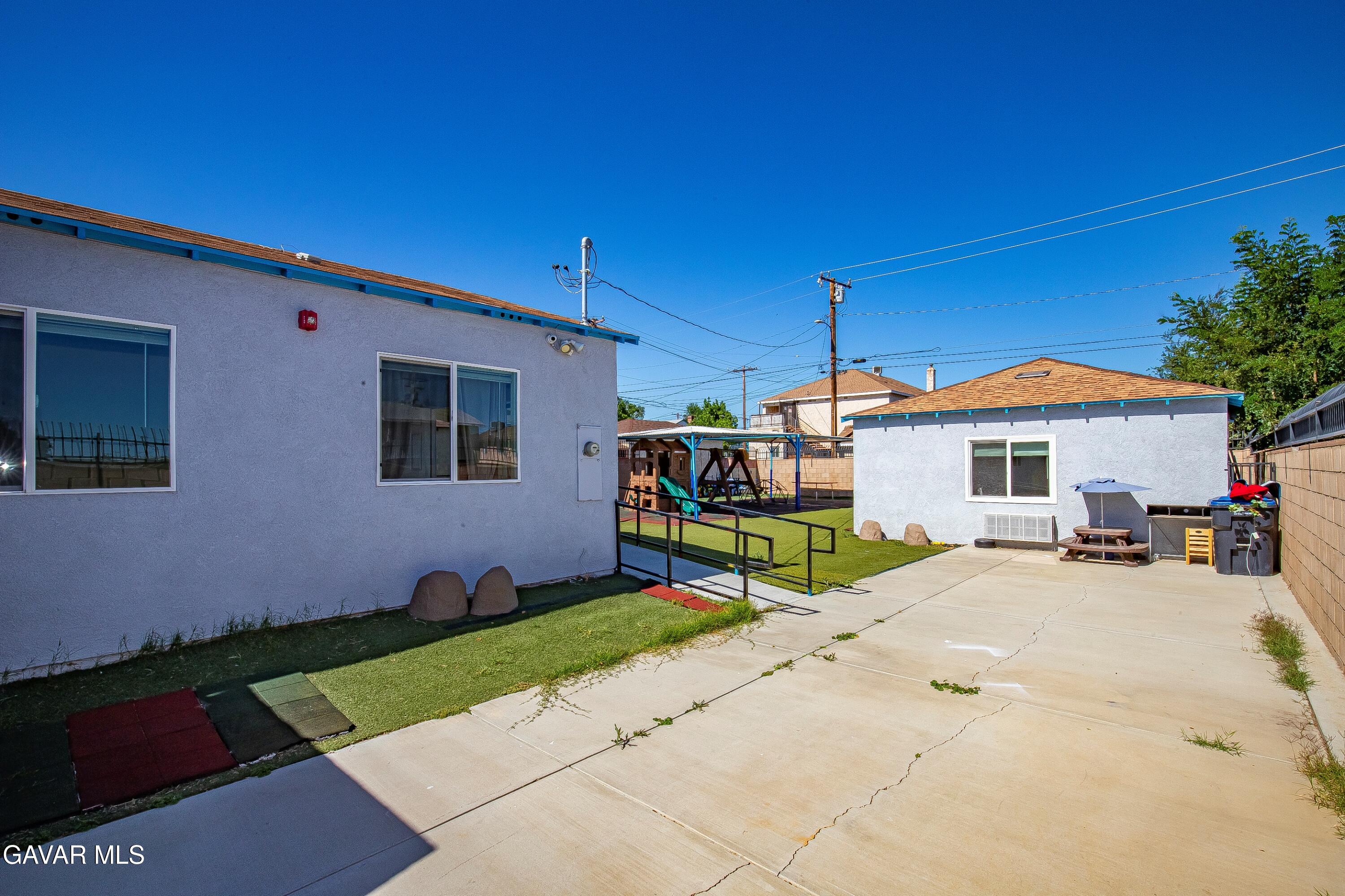 26004483 Property Photo 13