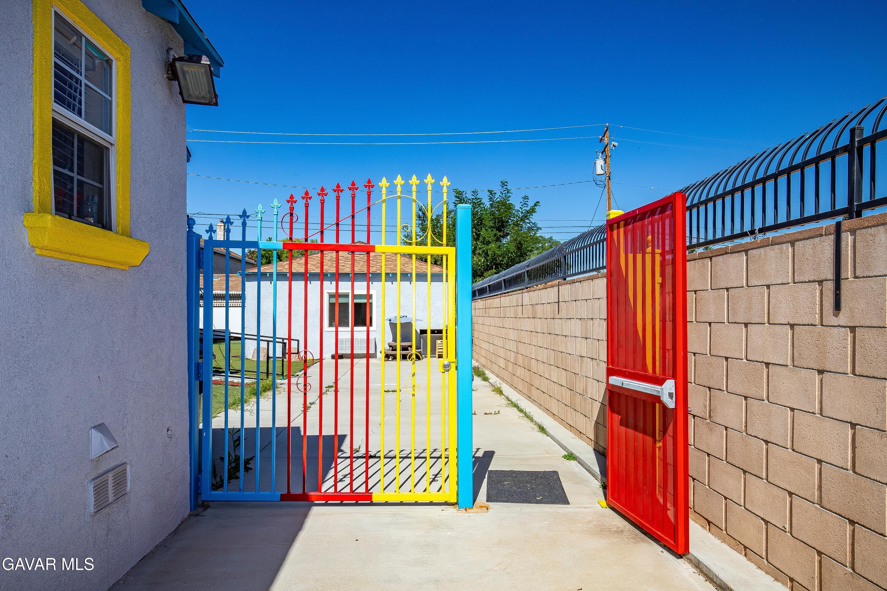 26004483 Property Photo 14