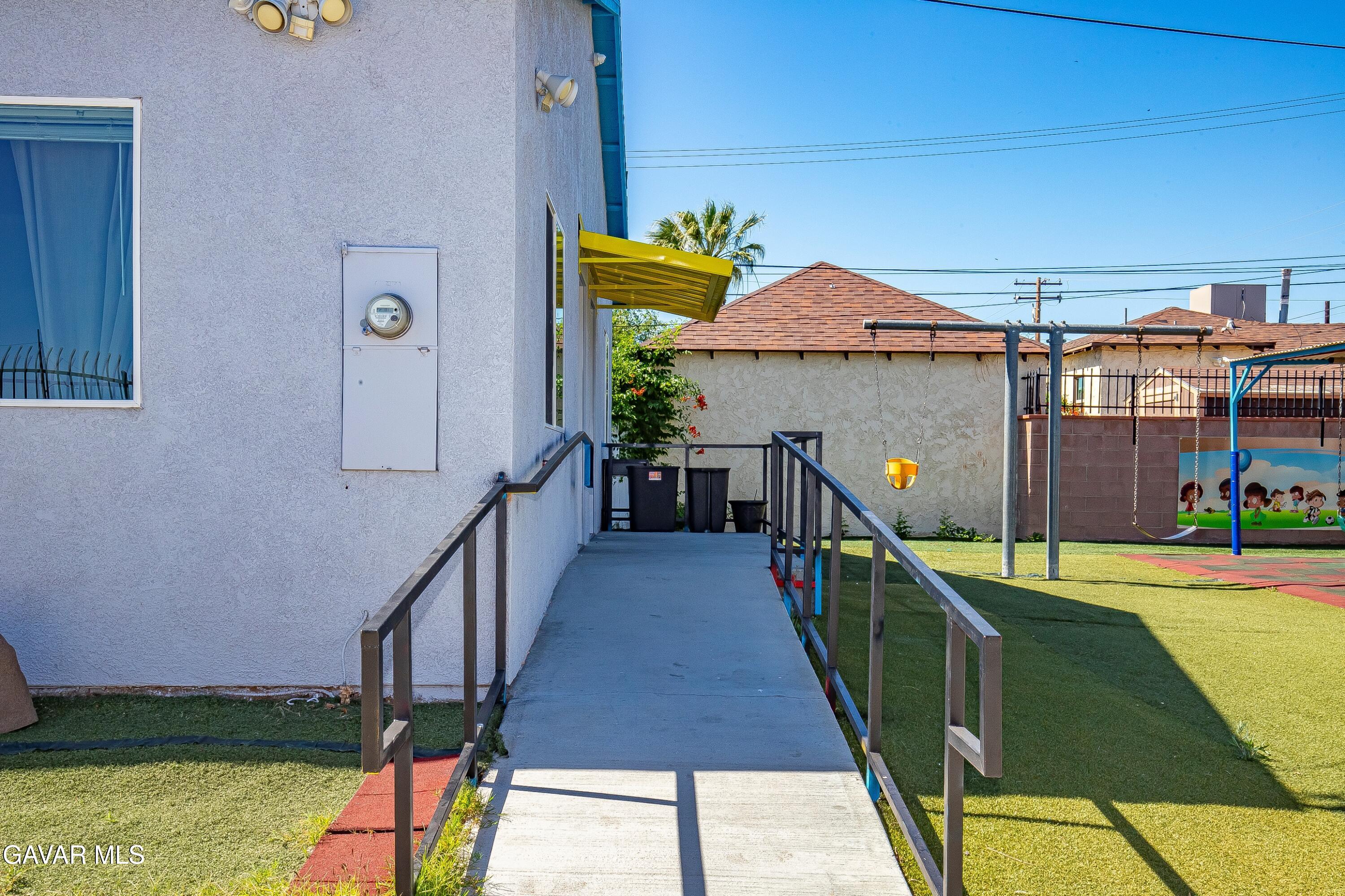 26004483 Property Photo 17