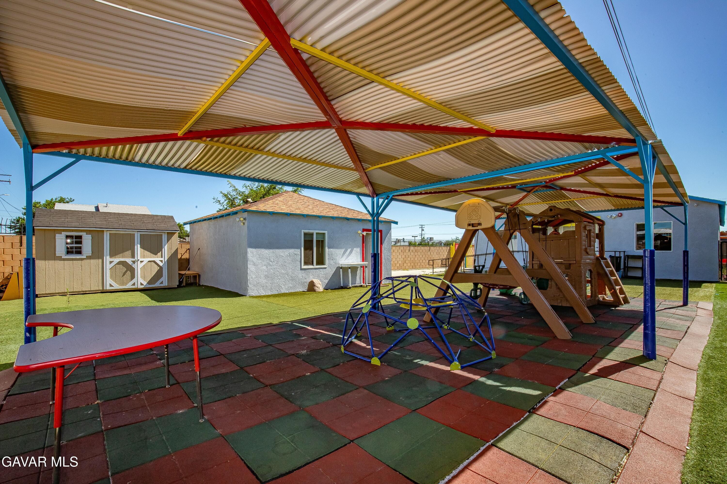 26004483 Property Photo 23