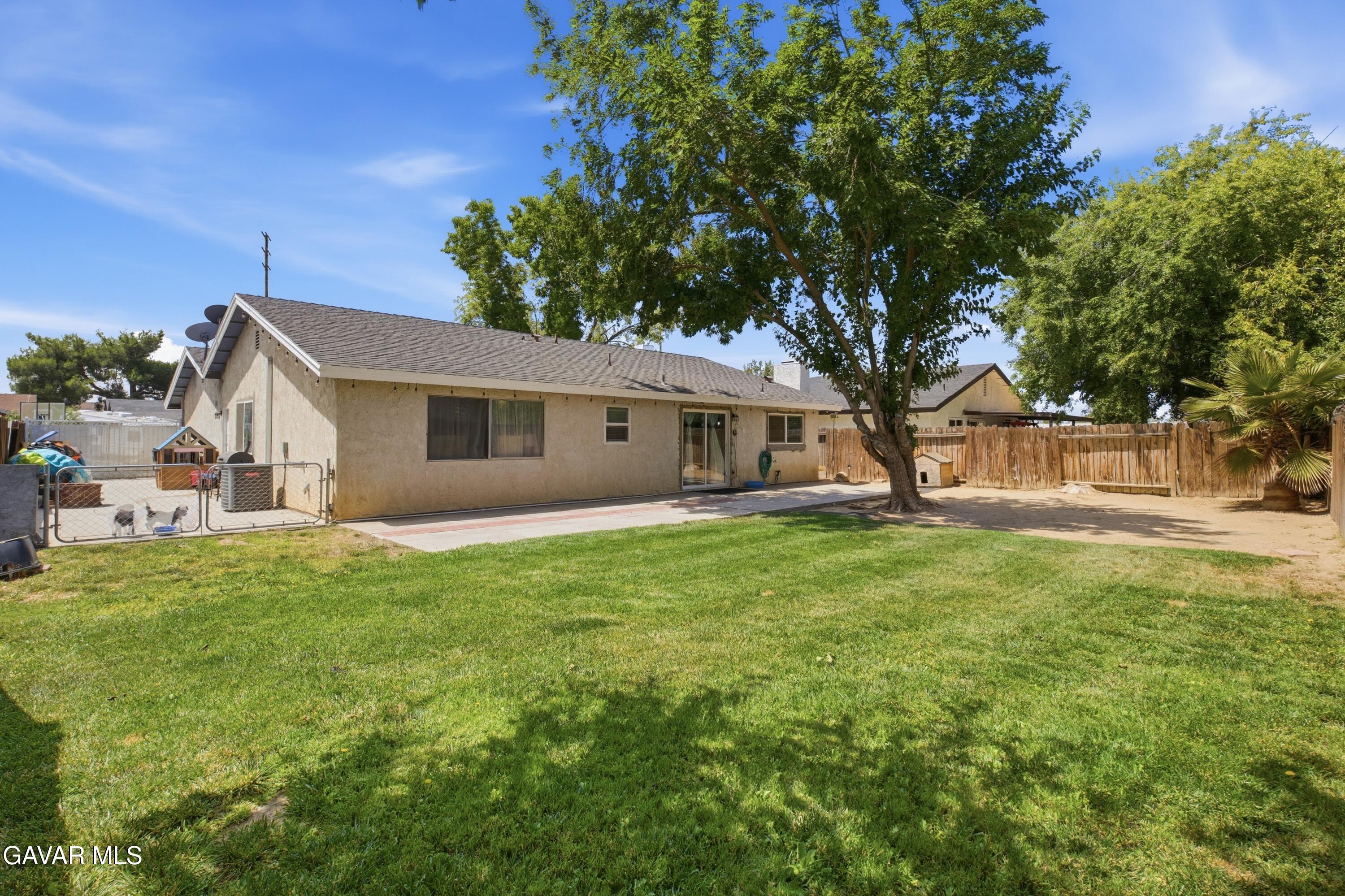 1011 Lightcap Street Property Photo 12