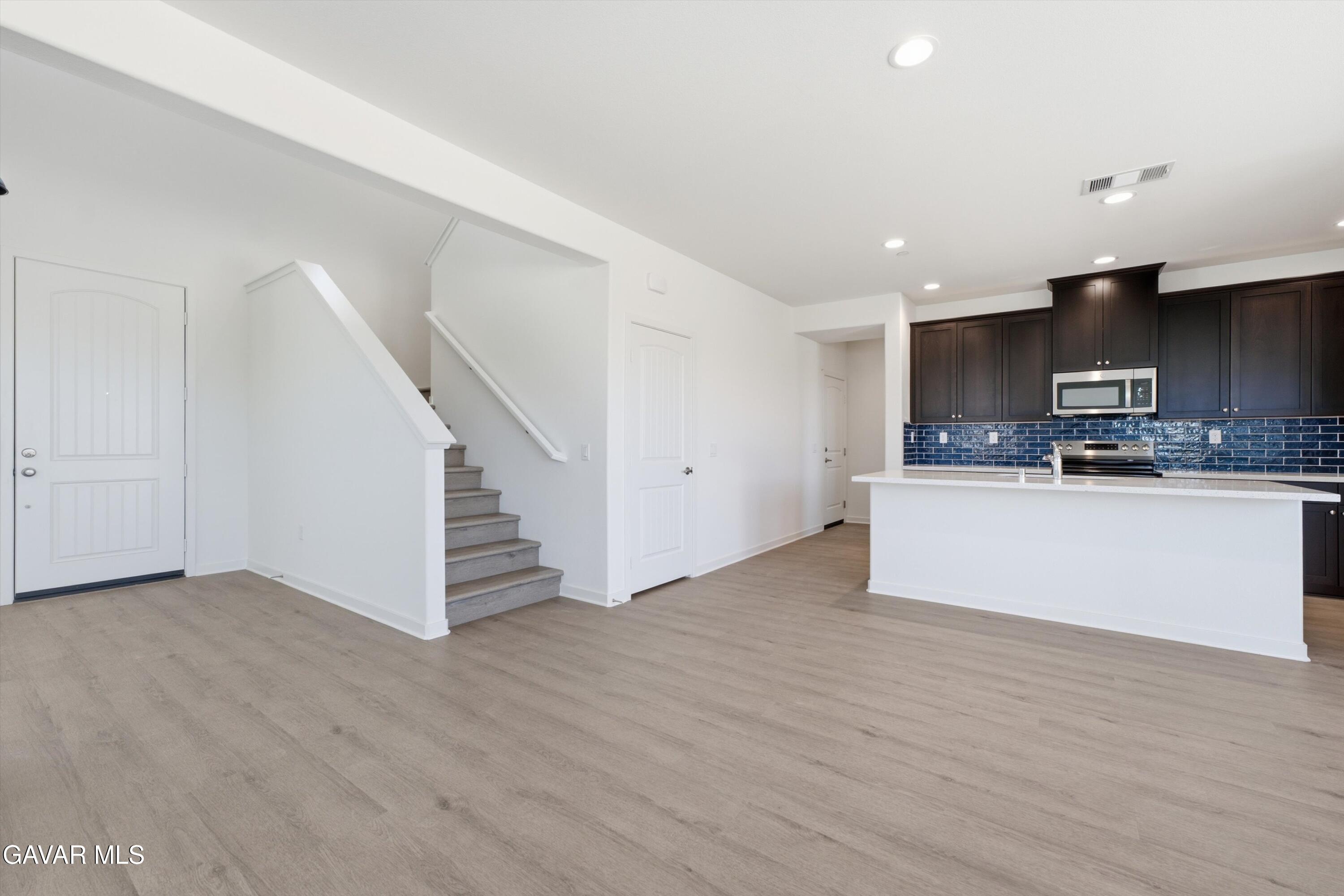3633 Camino Mia Court Property Photo 9