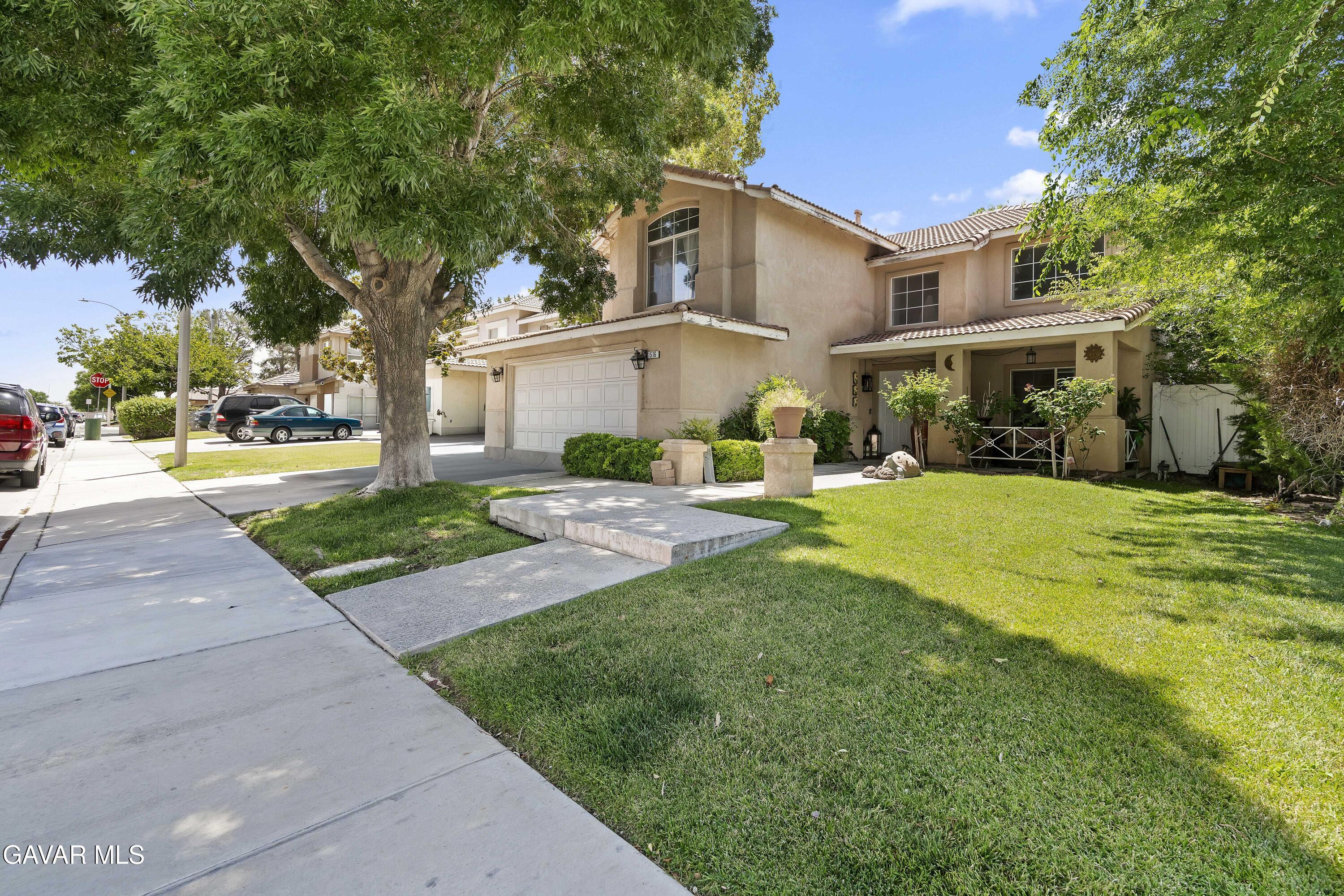 1516 W Avenue H4 Property Photo 4