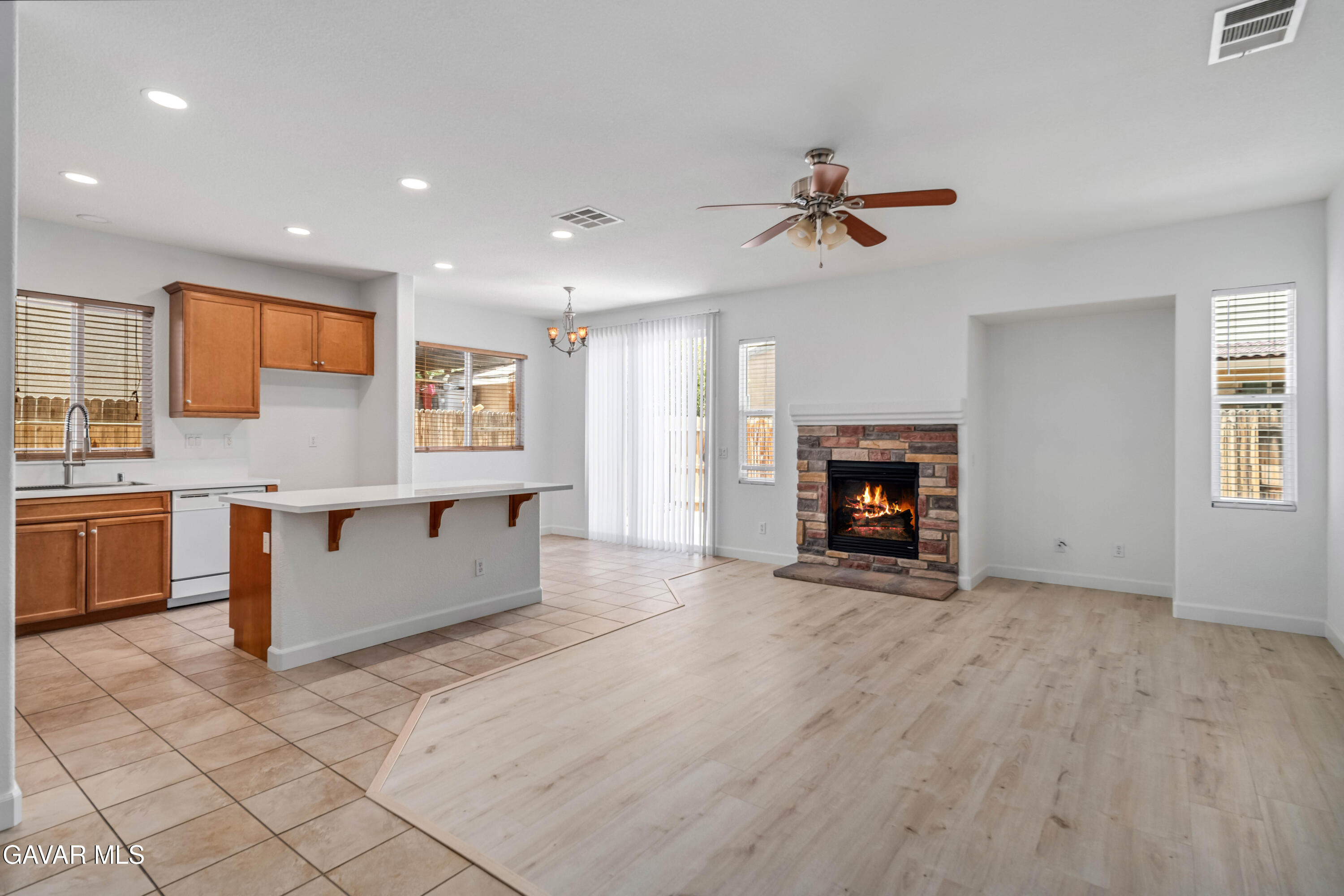 3055 Summer Breeze Avenue Property Photo 10
