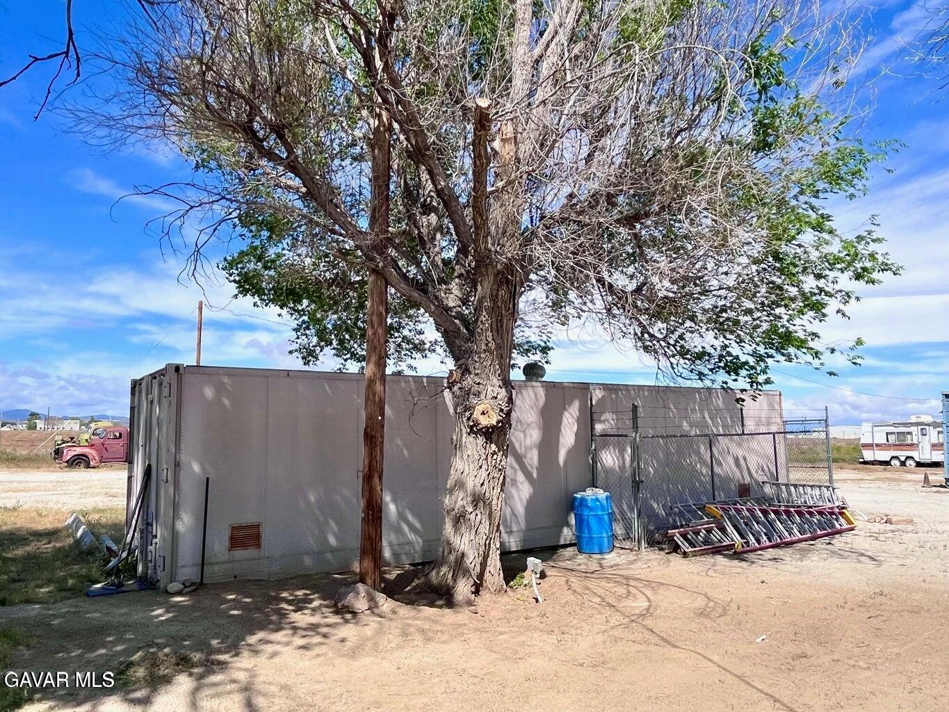 26004539 Property Photo 24