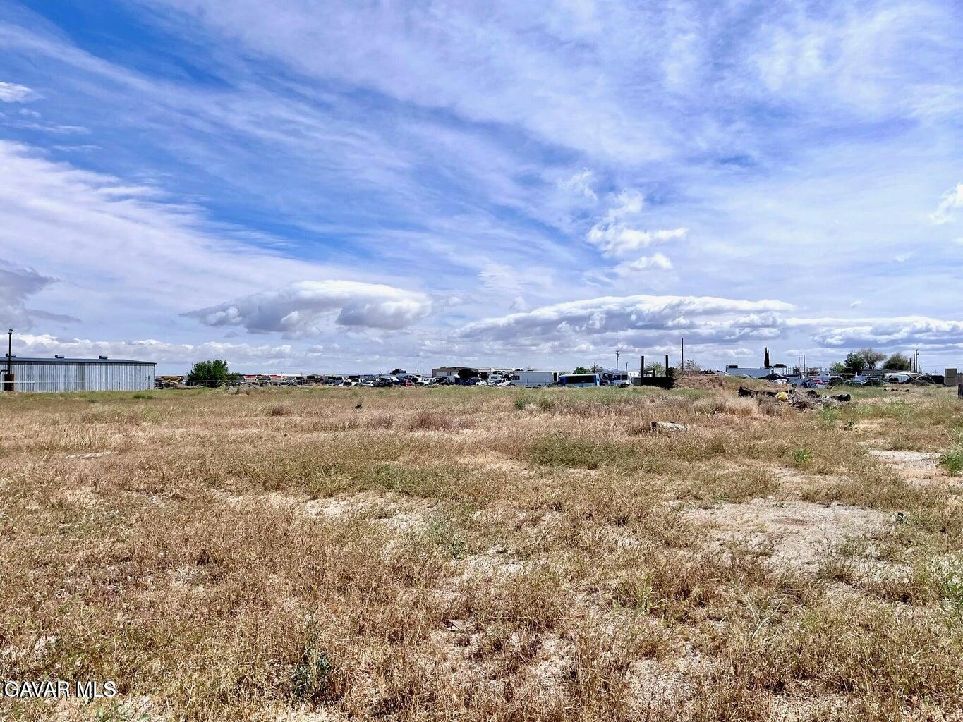 26004539 Property Photo 25