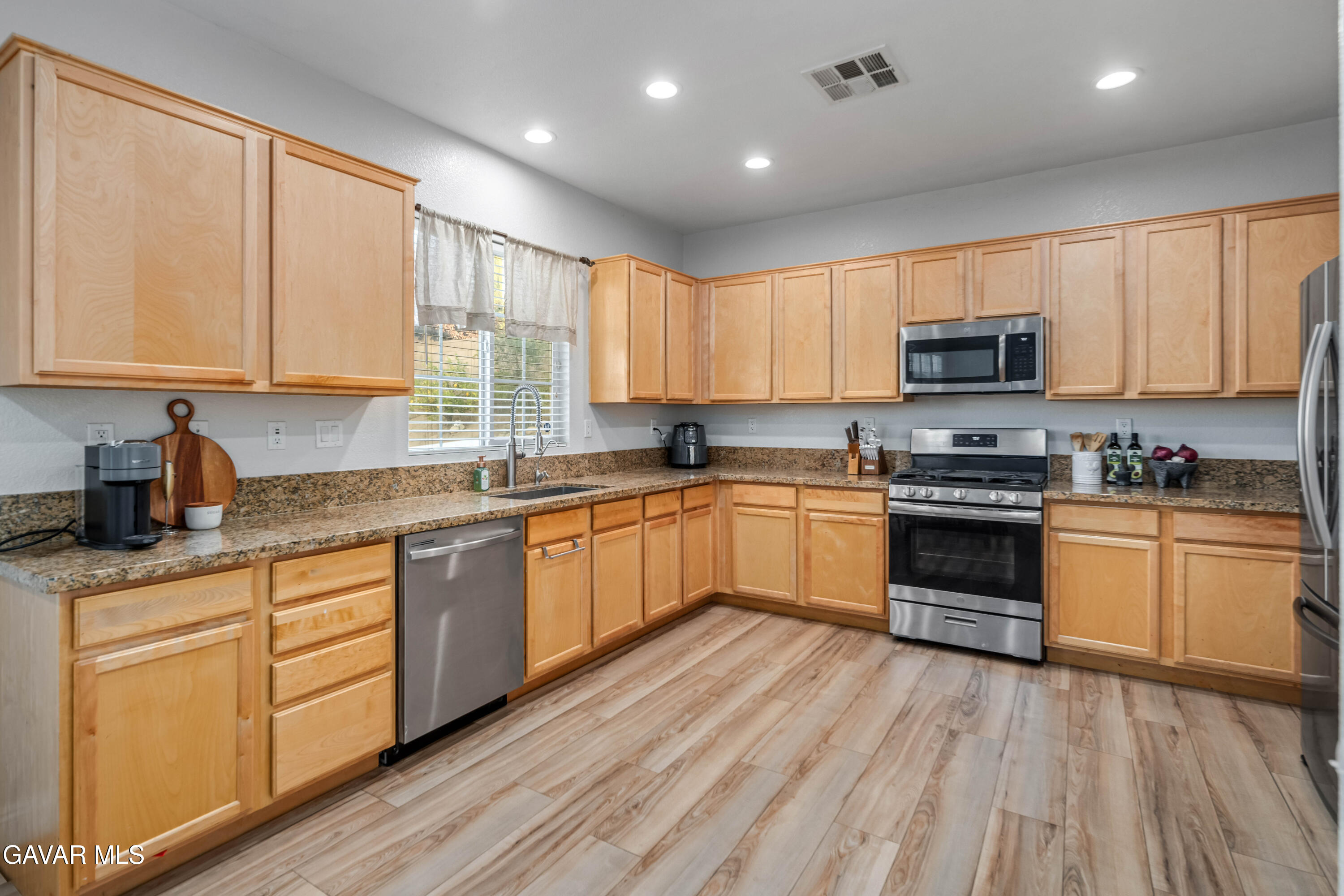 38636 Lynx Way Property Photo 18