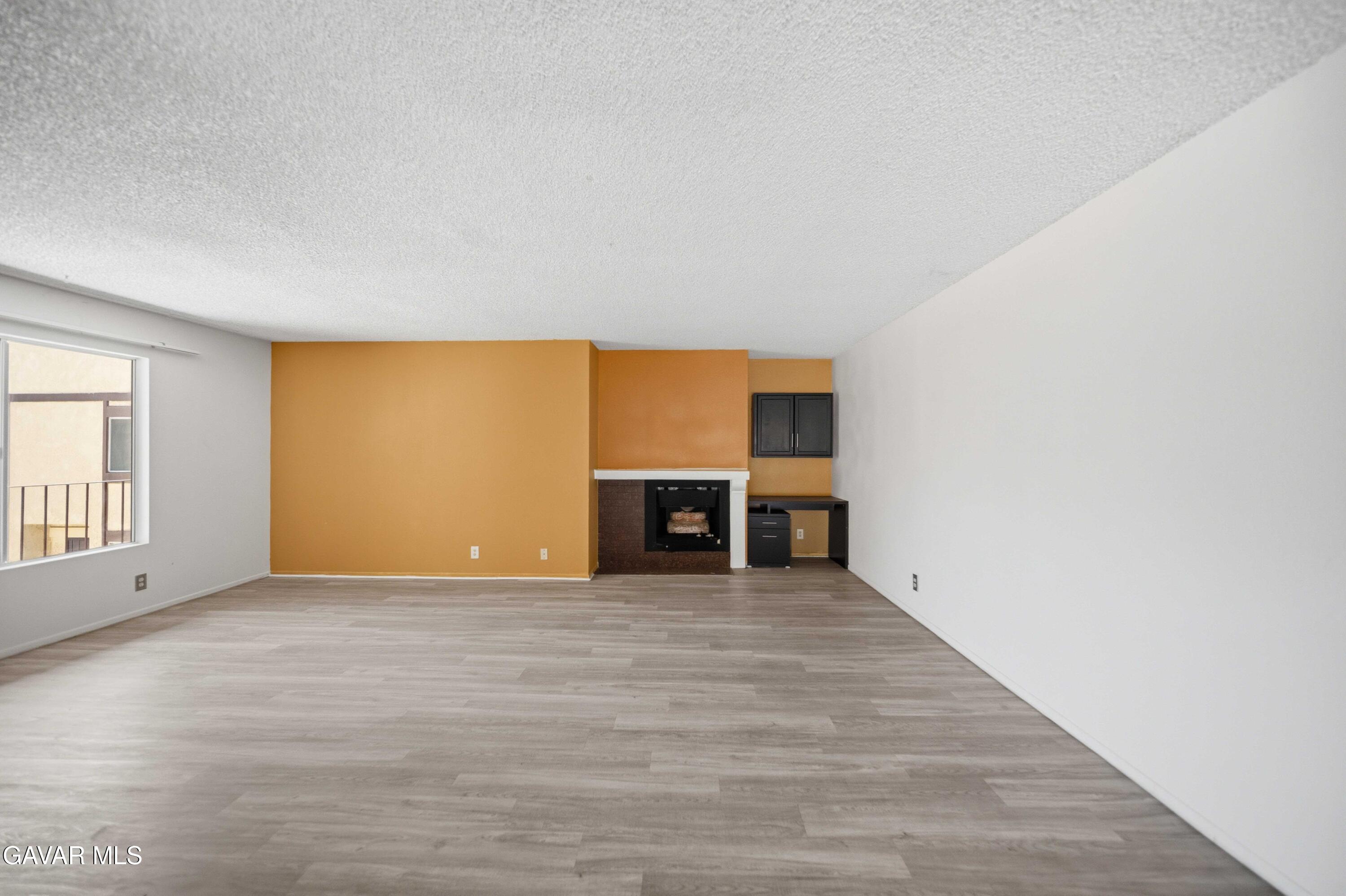 42935 15th, Unit 8 Property Photo 6