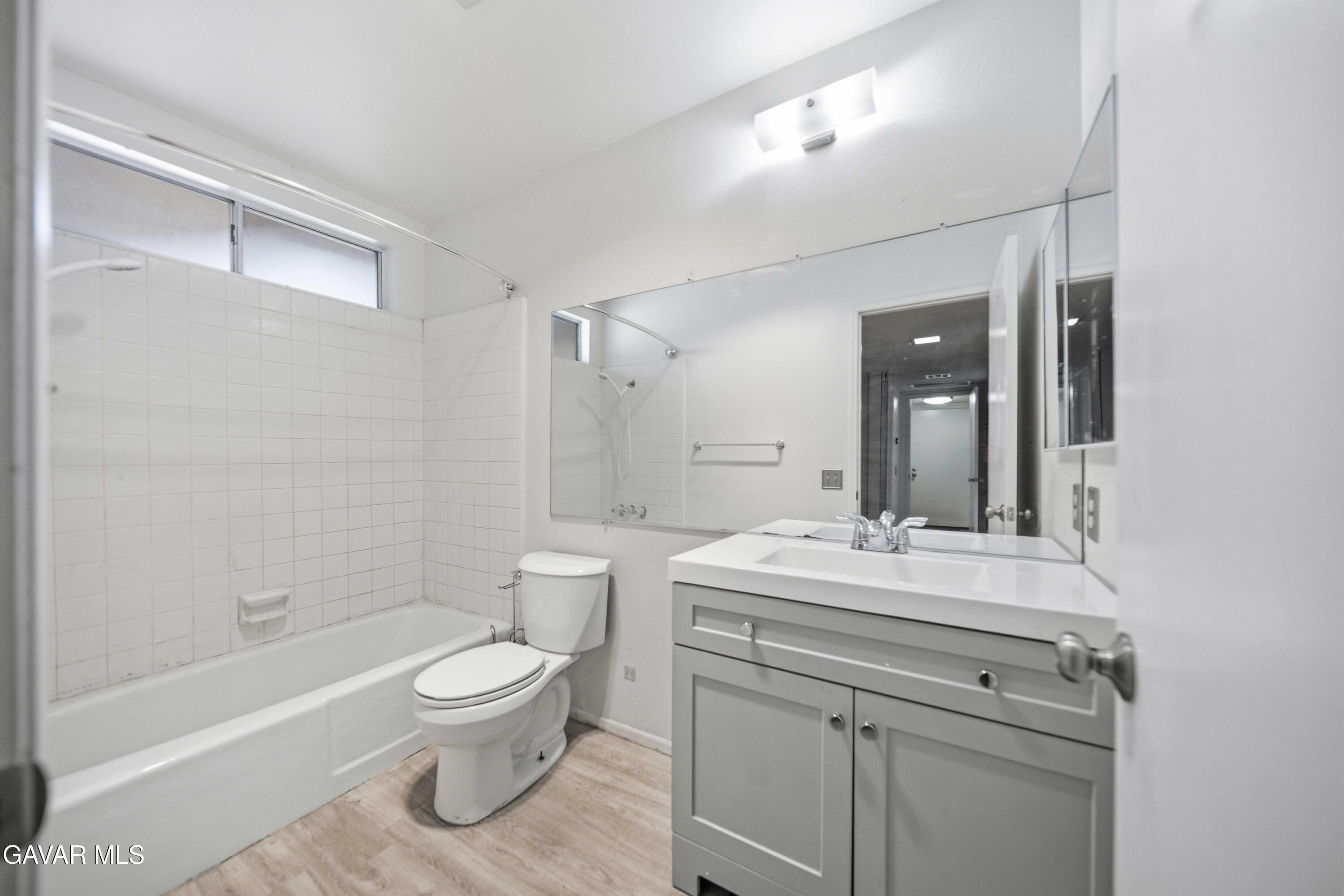 42935 15th, Unit 8 Property Photo 16
