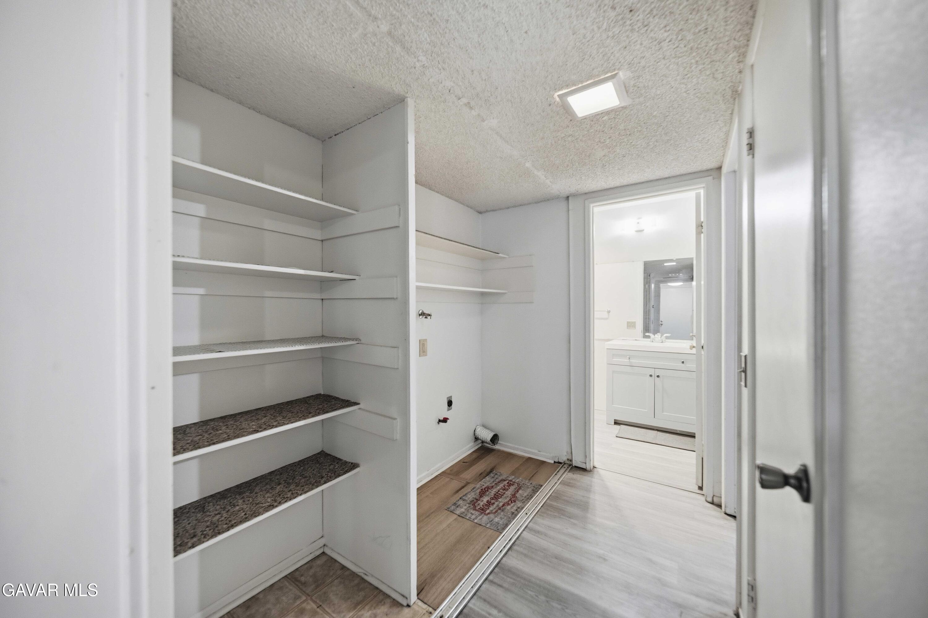 42935 15th, Unit 8 Property Photo 17