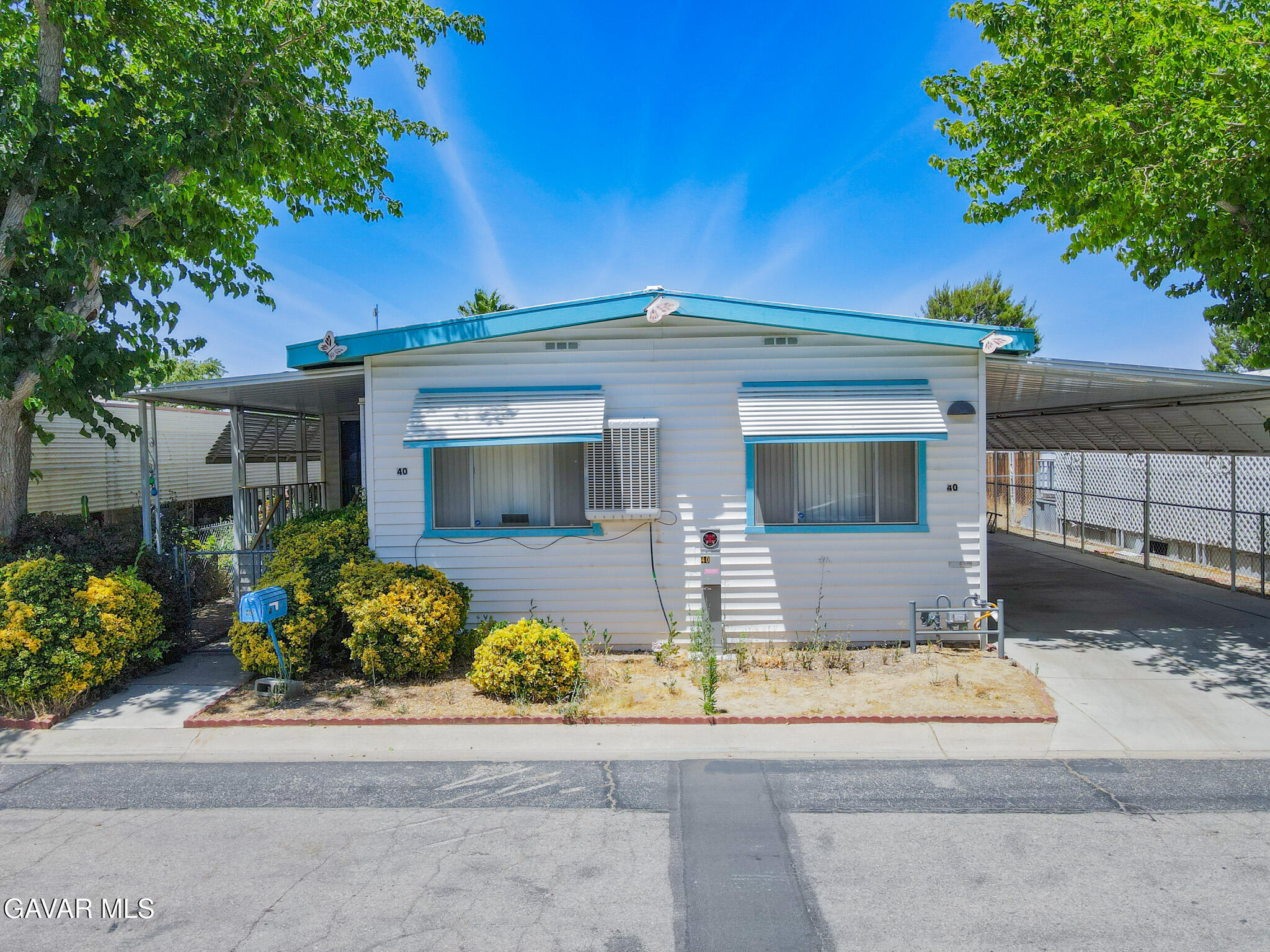 2550 E Avenue I, Spc 40 Property Photo 2