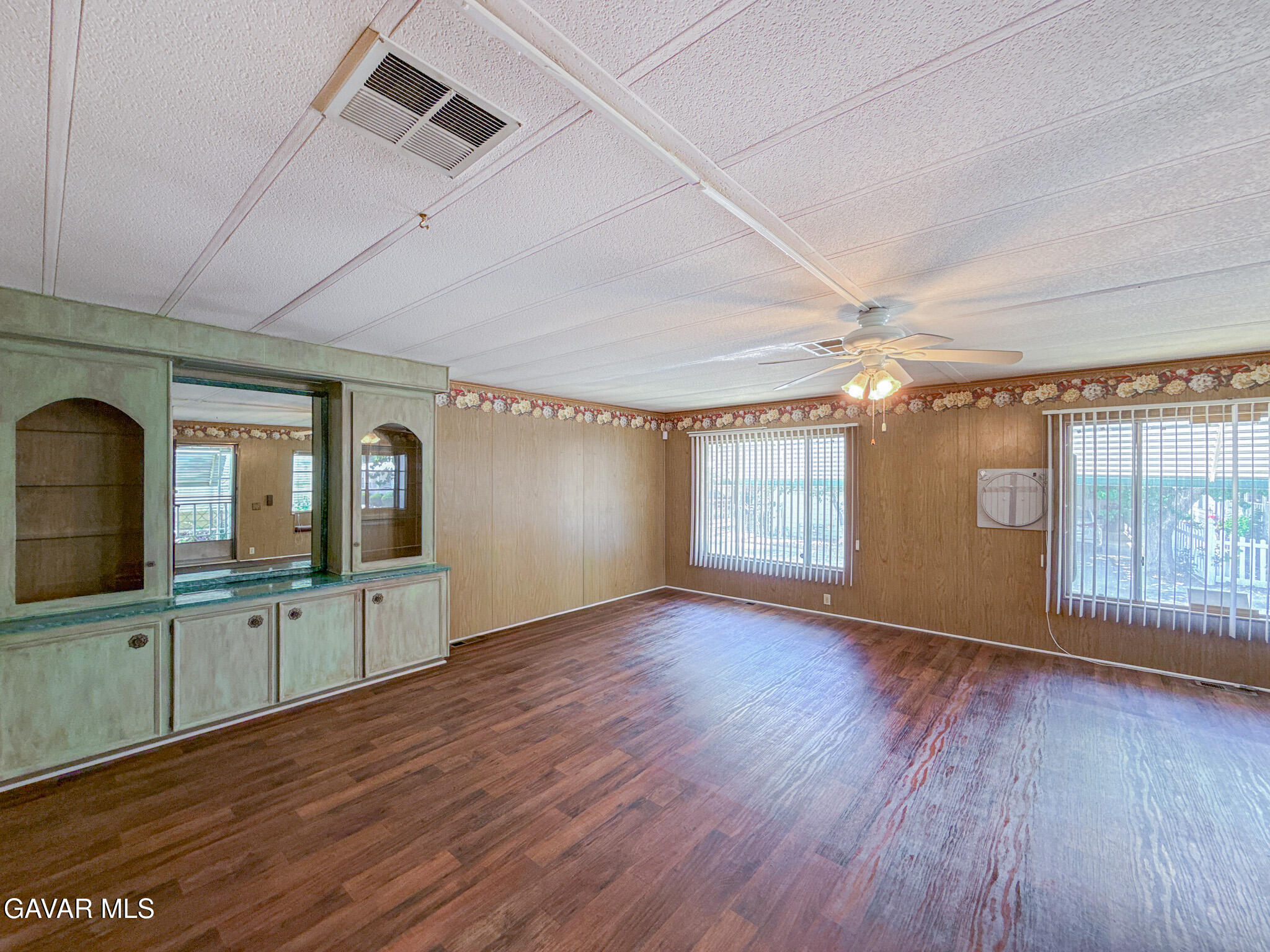 2550 E Avenue I, Spc 40 Property Photo 6