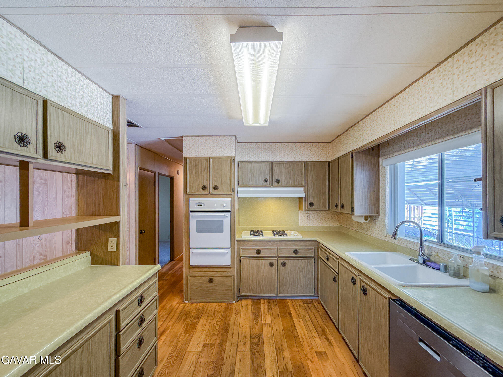 2550 E Avenue I, Spc 40 Property Photo 9