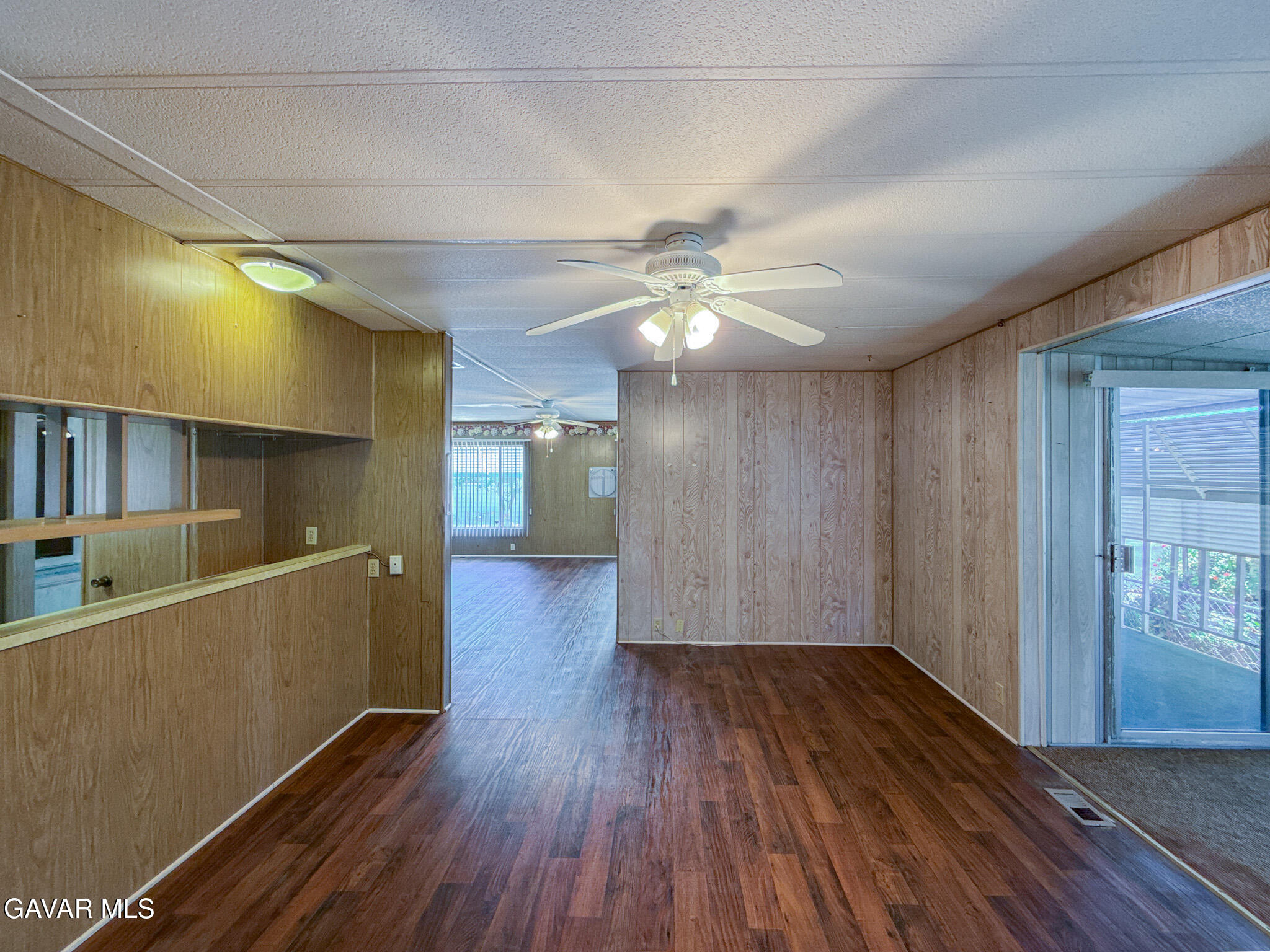 2550 E Avenue I, Spc 40 Property Photo 16