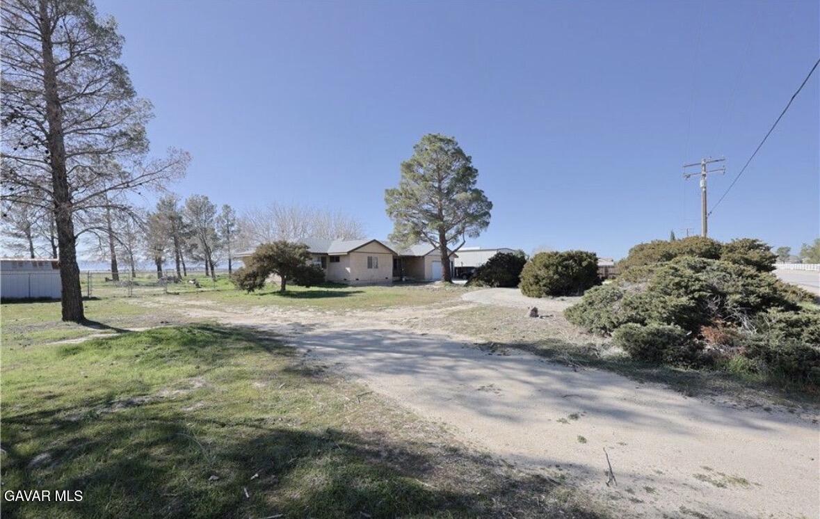 7540 W Avenue A Property Photo 3