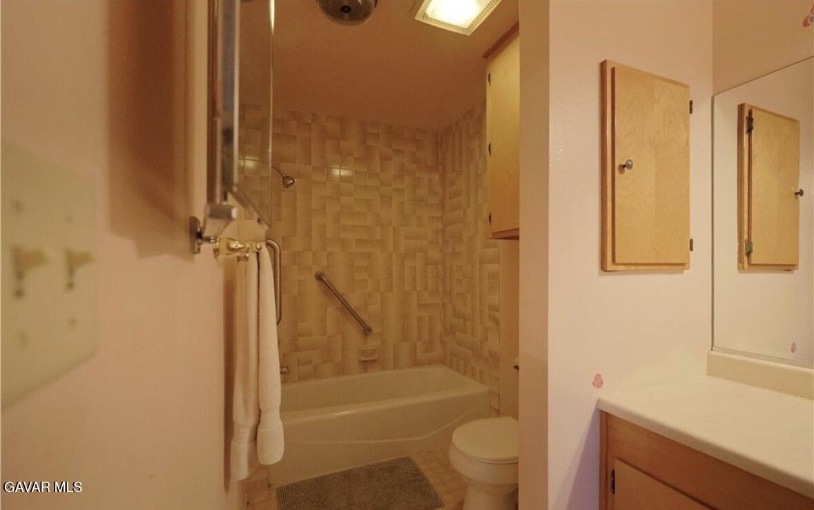 7540 W Avenue A Property Photo 8