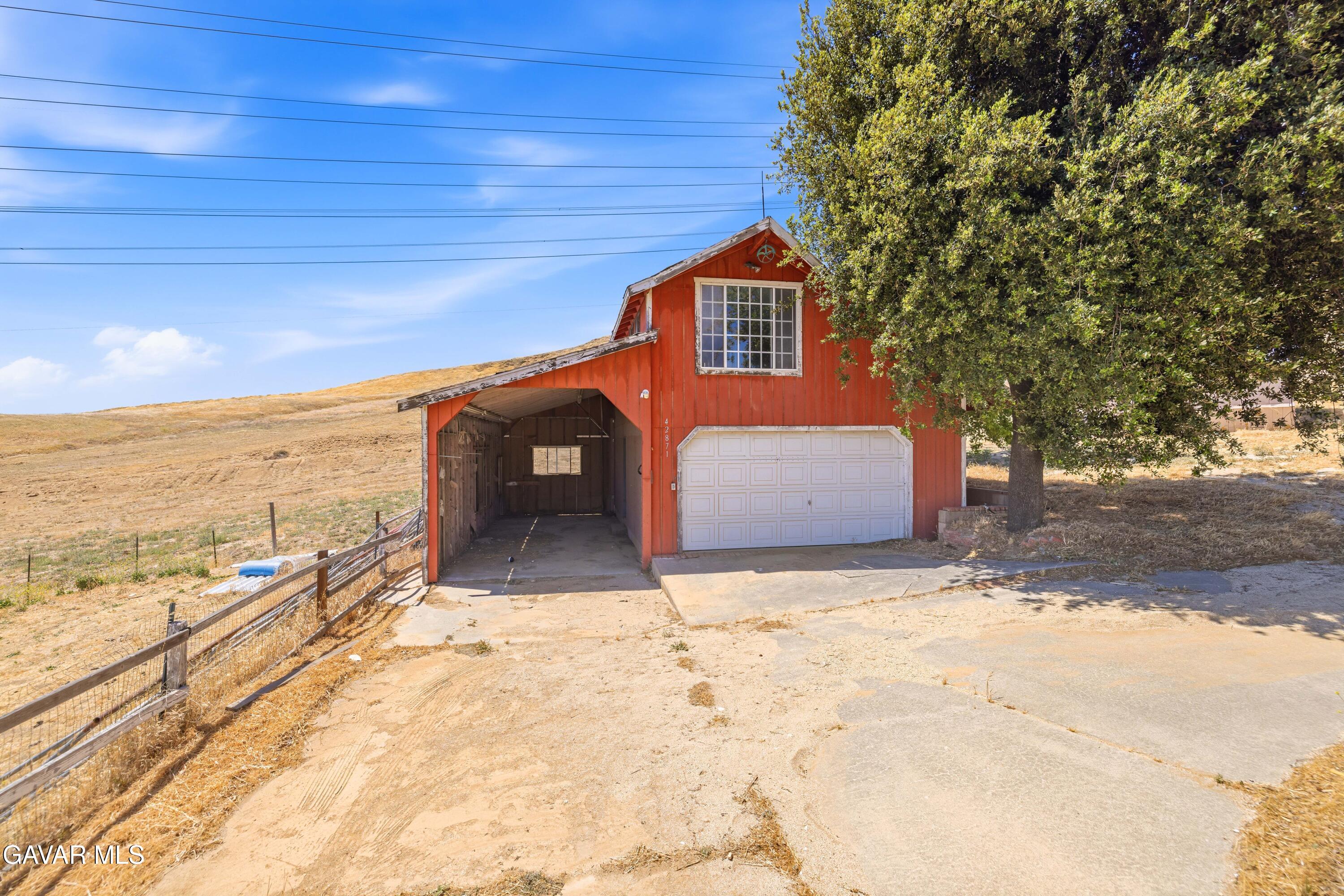 42871 Leadhill Drive Property Photo 2