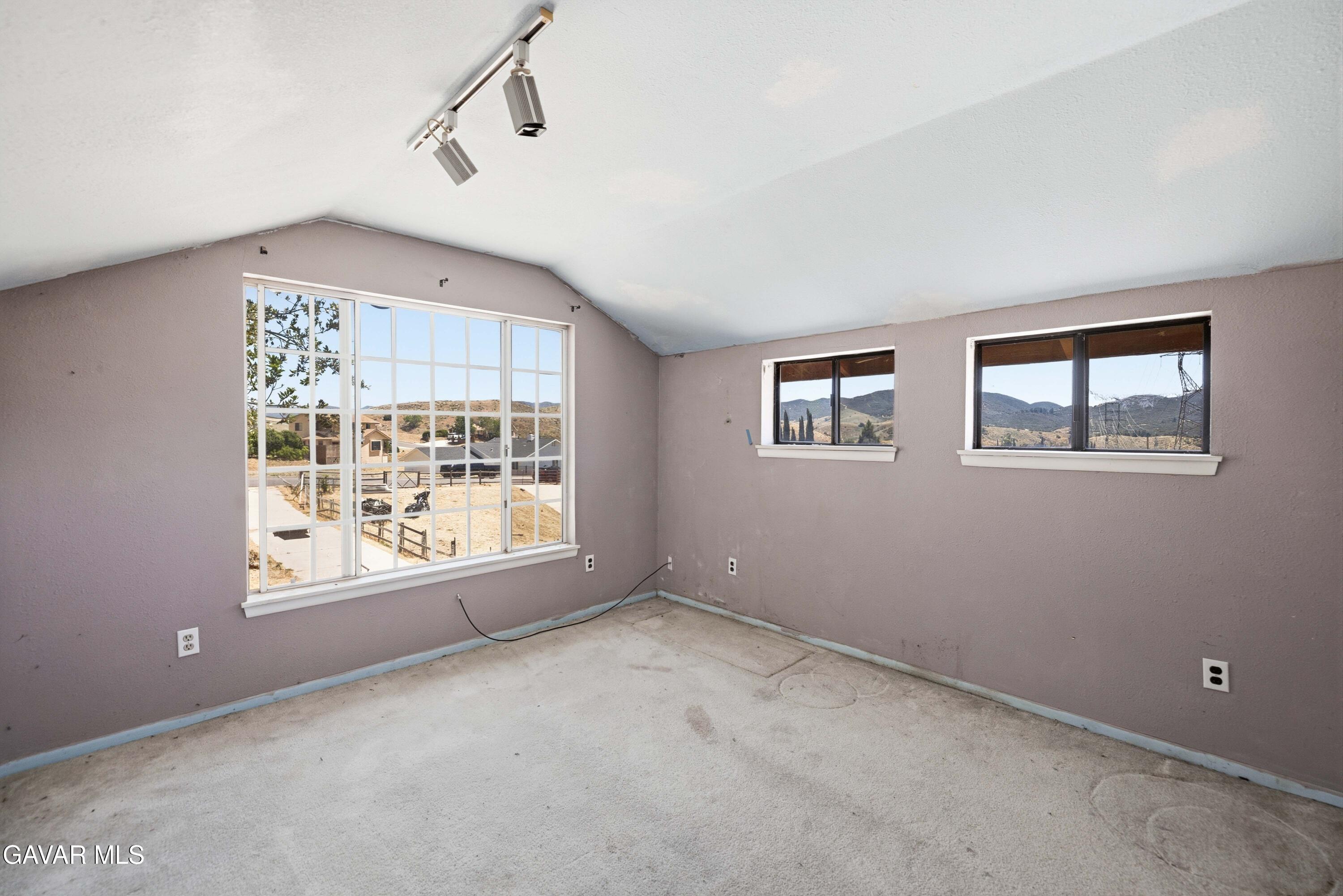 42871 Leadhill Drive Property Photo 15