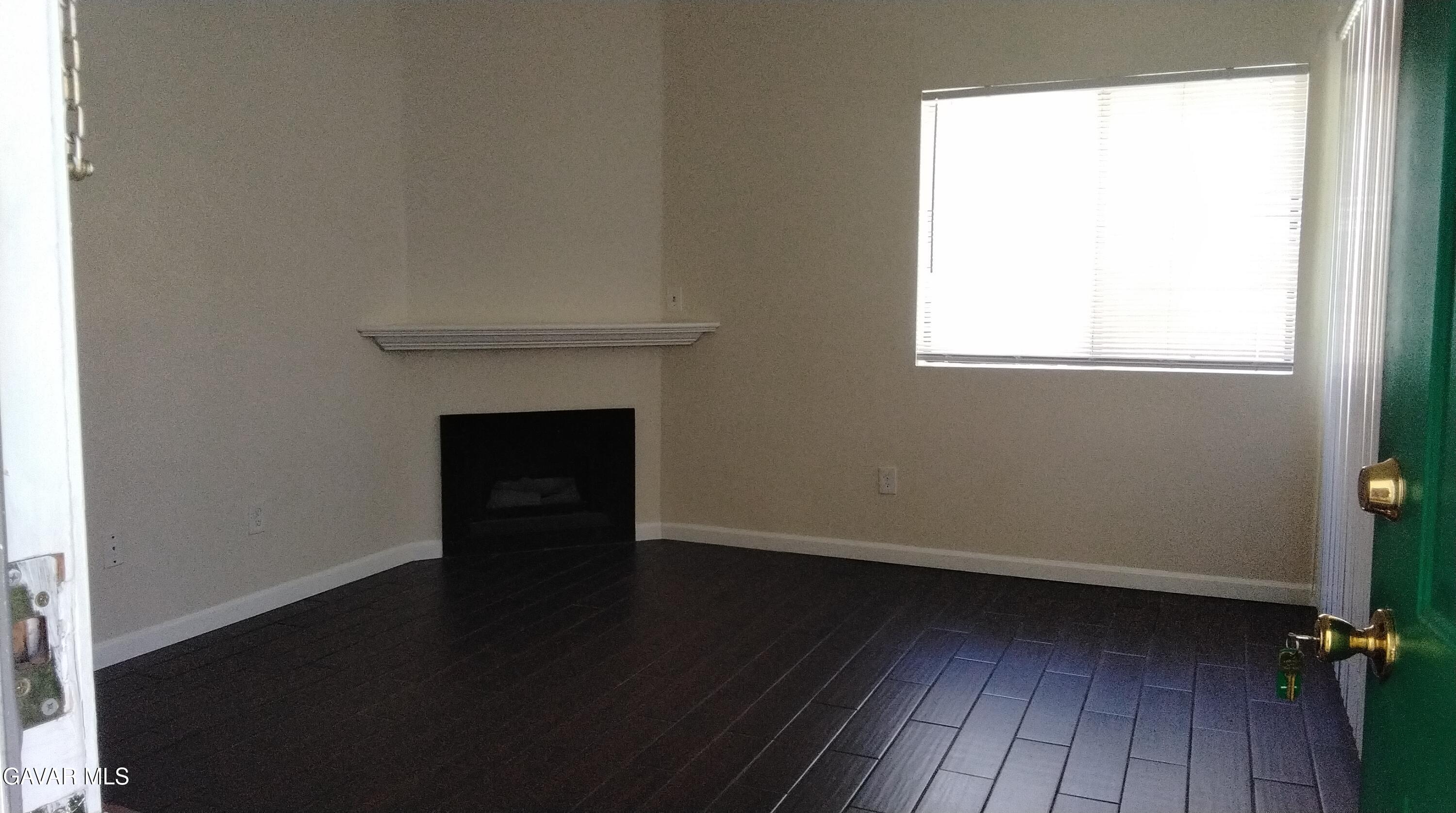 44460 15th Street, Apt 16 Property Photo 6