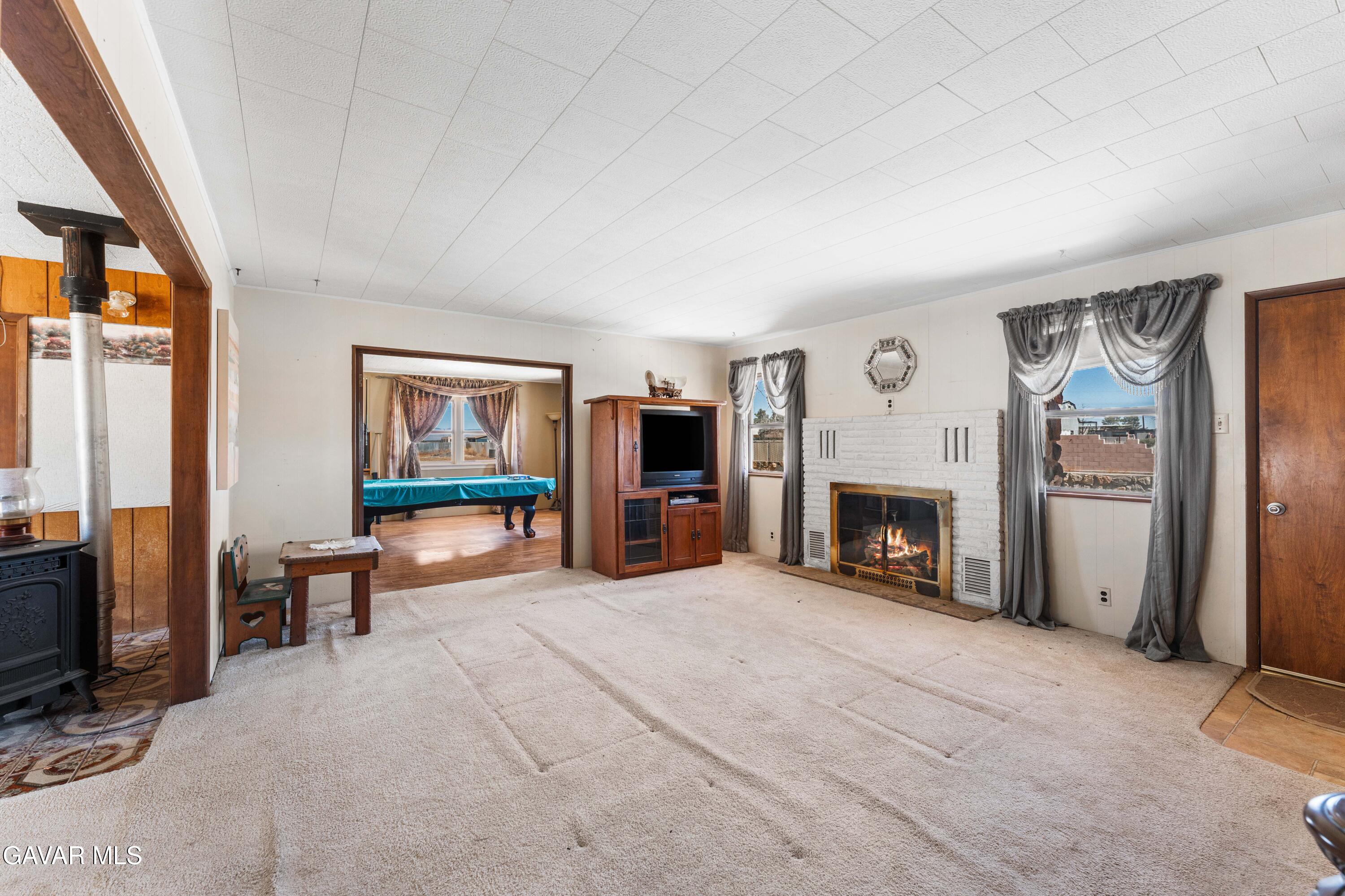 18123 Avenue A Property Photo 2
